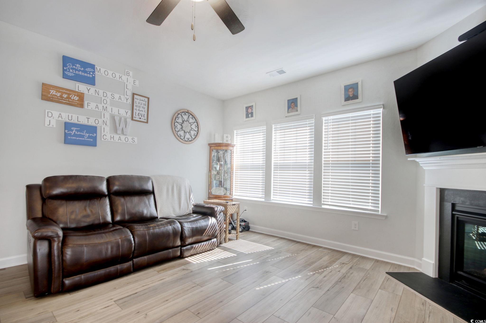 568 Canborough Lane Property Photo 14