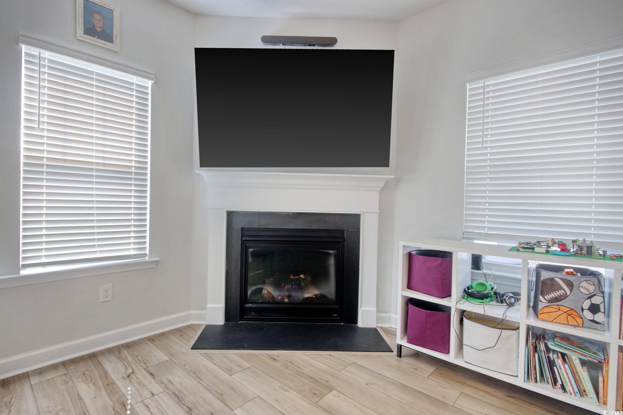 568 Canborough Lane Property Photo 17