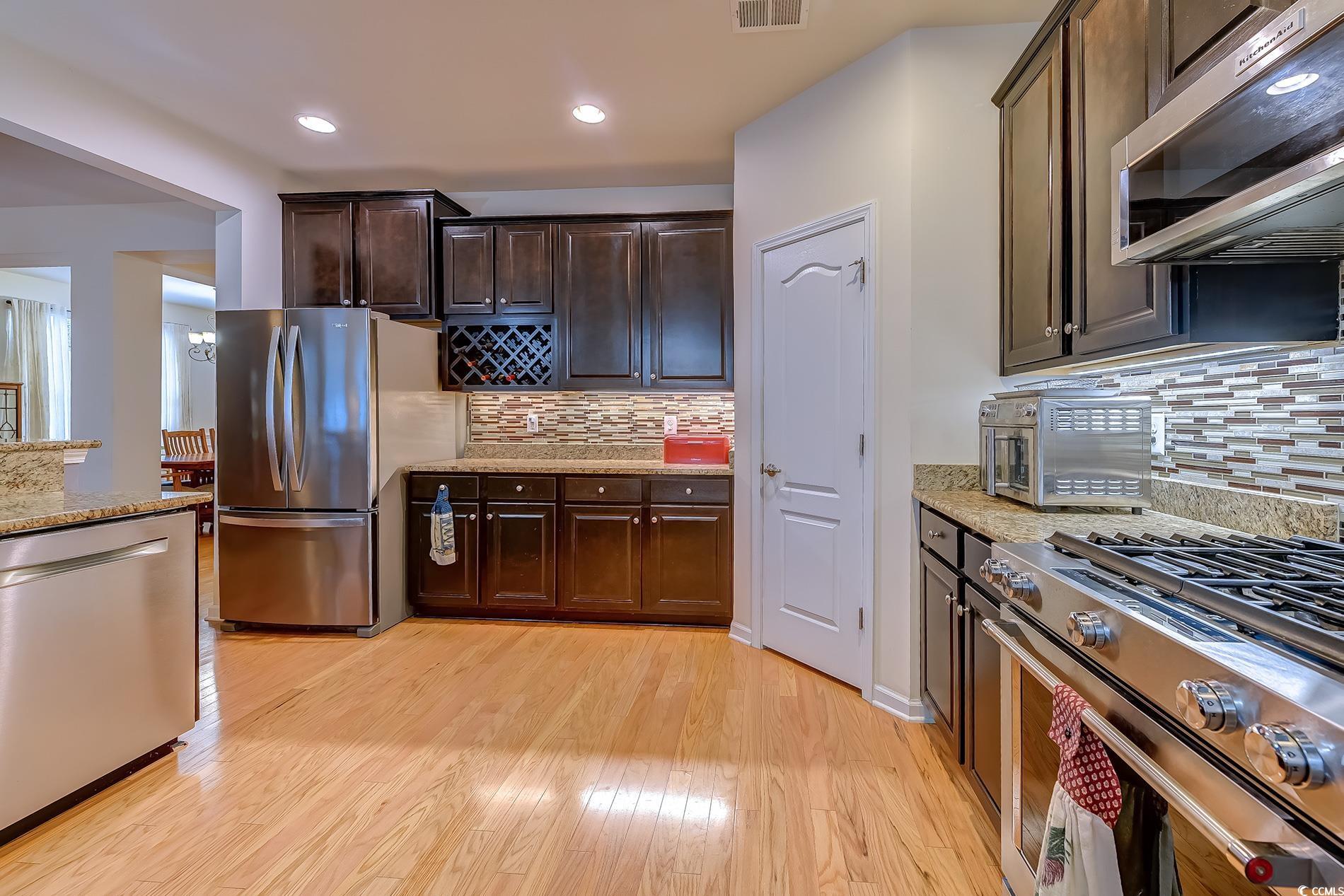 676 Lafayette Park Dr. Property Photo 12