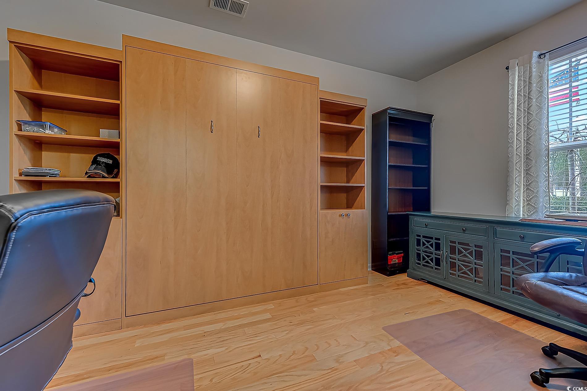 676 Lafayette Park Dr. Property Photo 25