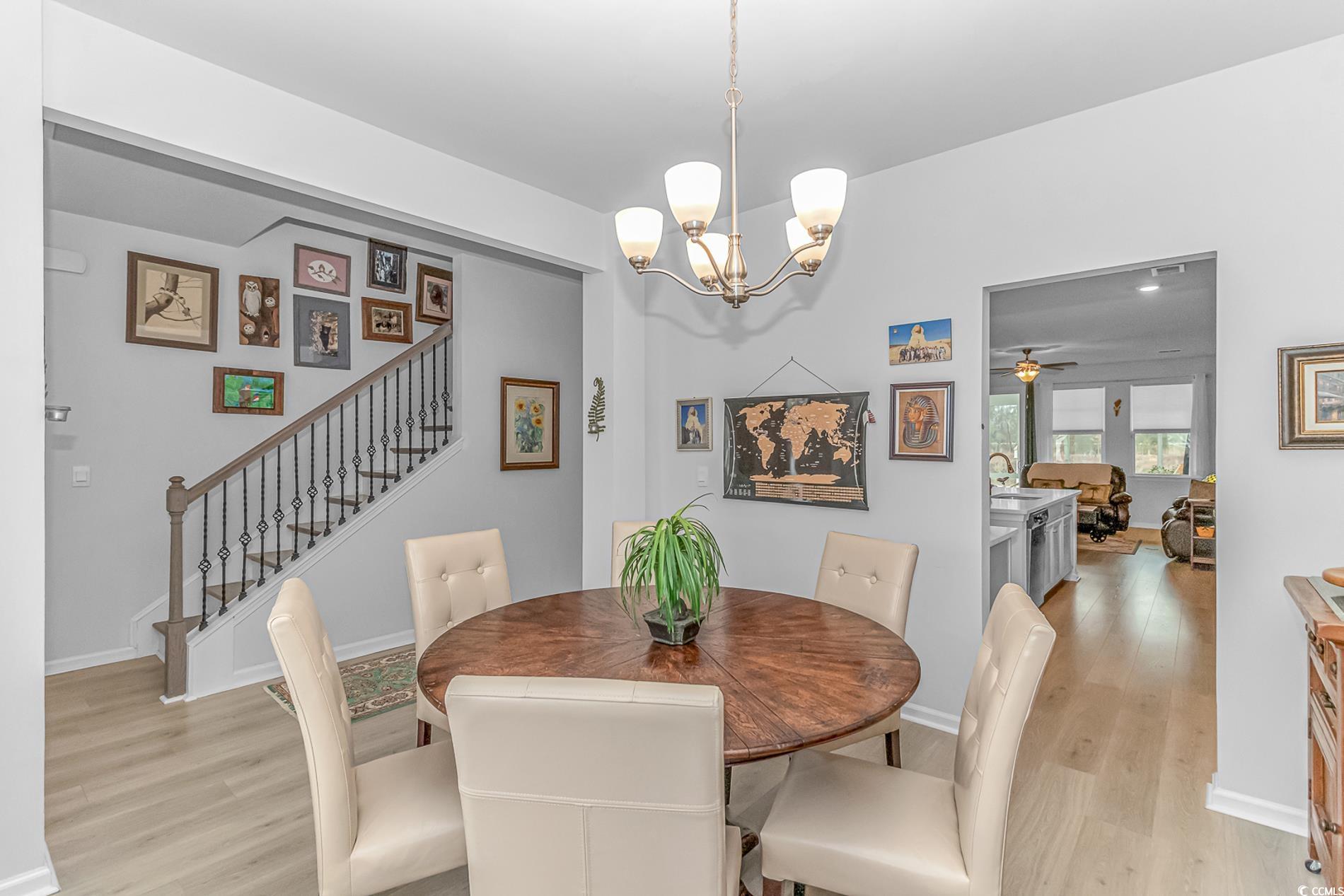 560 Pier Ct. Property Photo 5