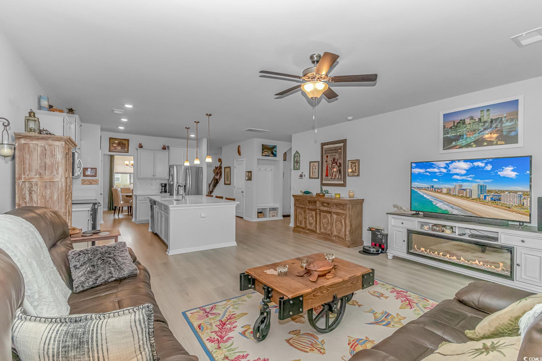 560 Pier Ct. Property Photo 12
