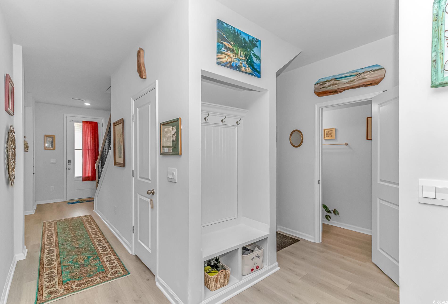 560 Pier Ct. Property Photo 13