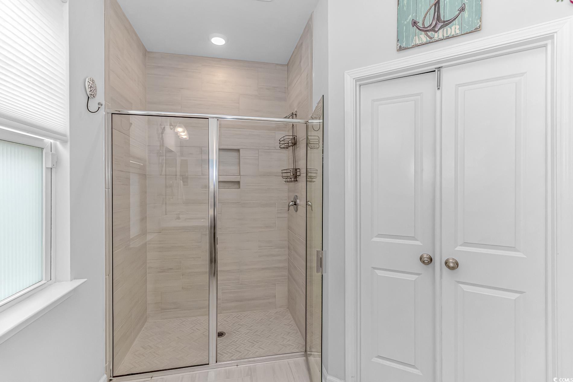 560 Pier Ct. Property Photo 18