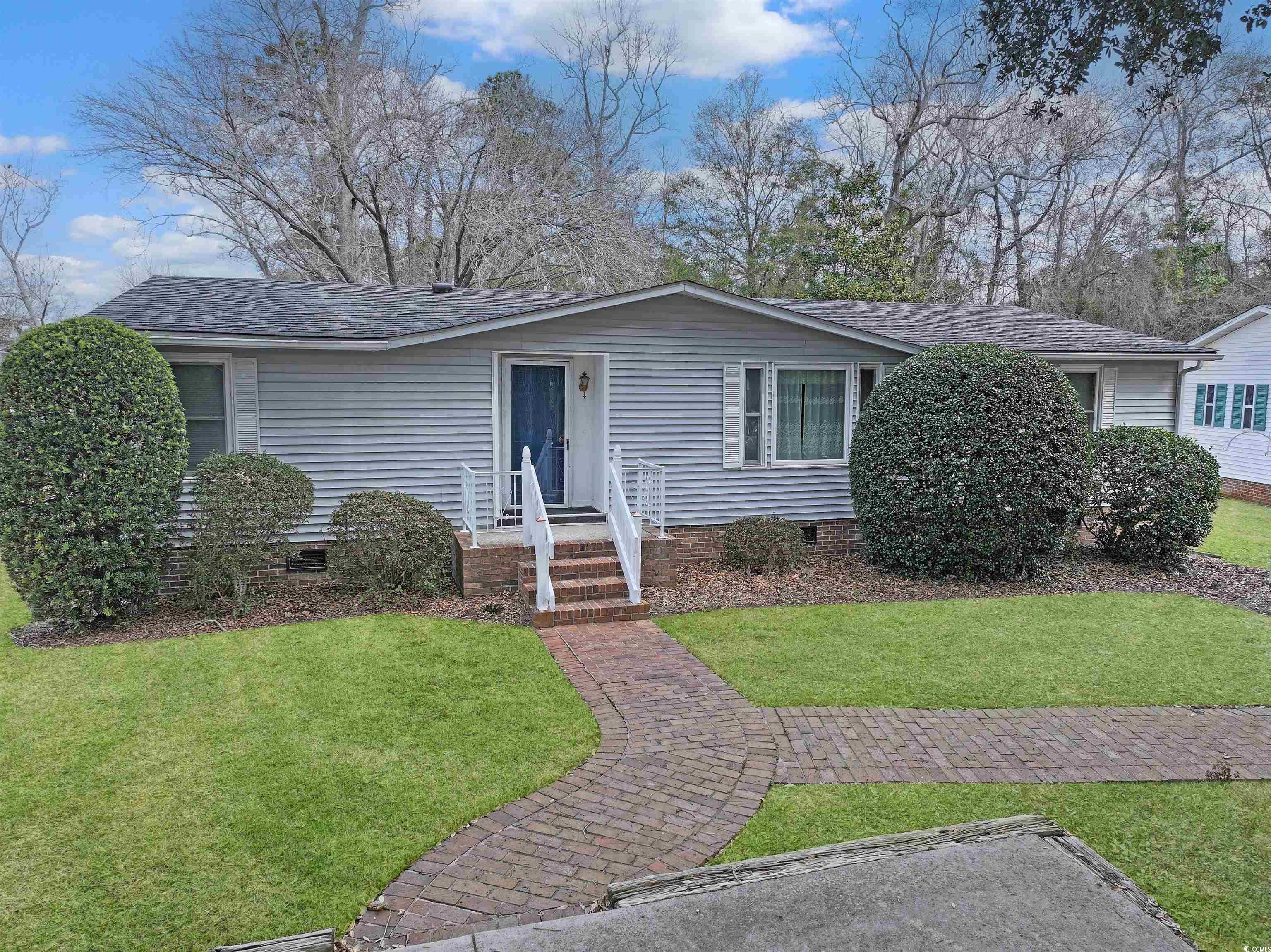 834 South Marlin Circle Property Photo