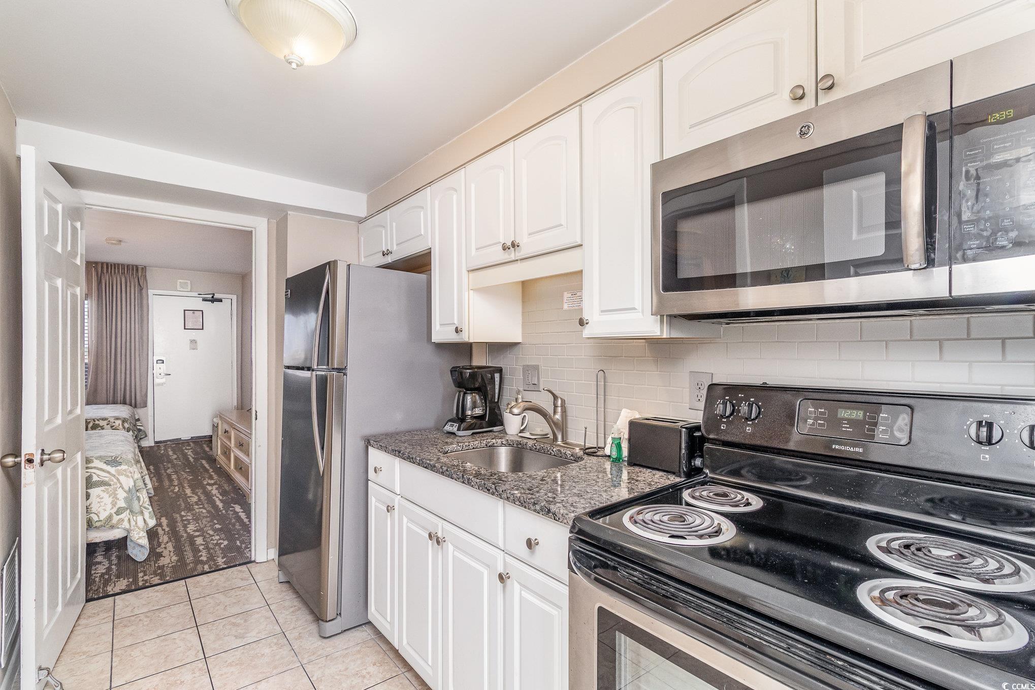 2500 N Ocean Blvd. Property Photo 7