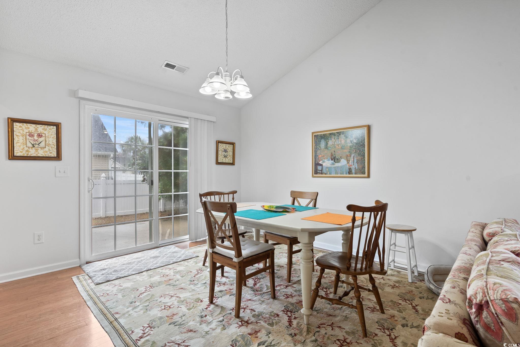 5077 Capulet Circle Property Photo 8