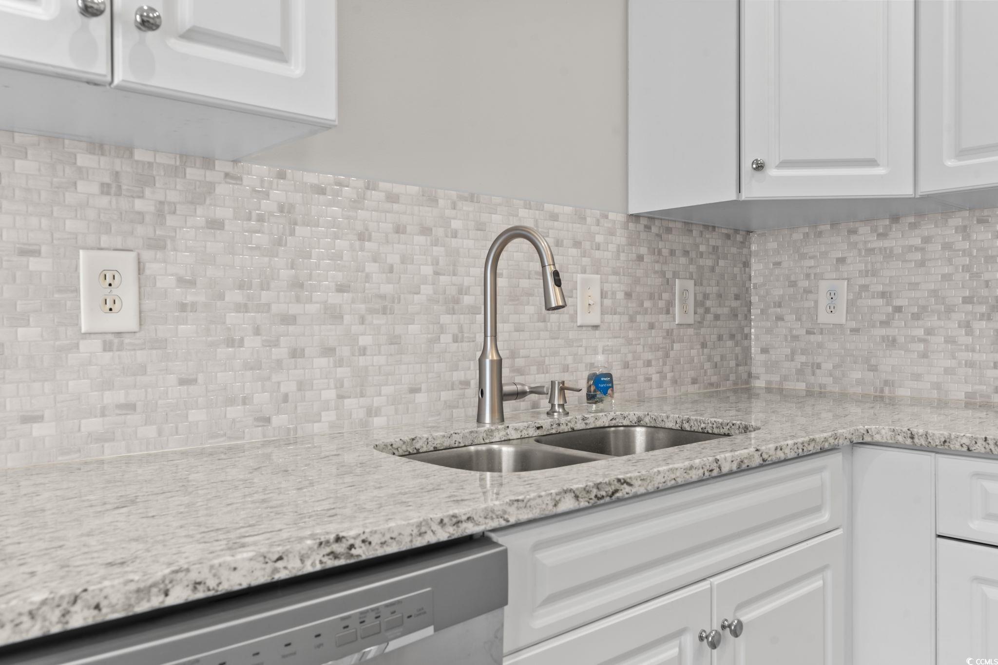 5077 Capulet Circle Property Photo 11