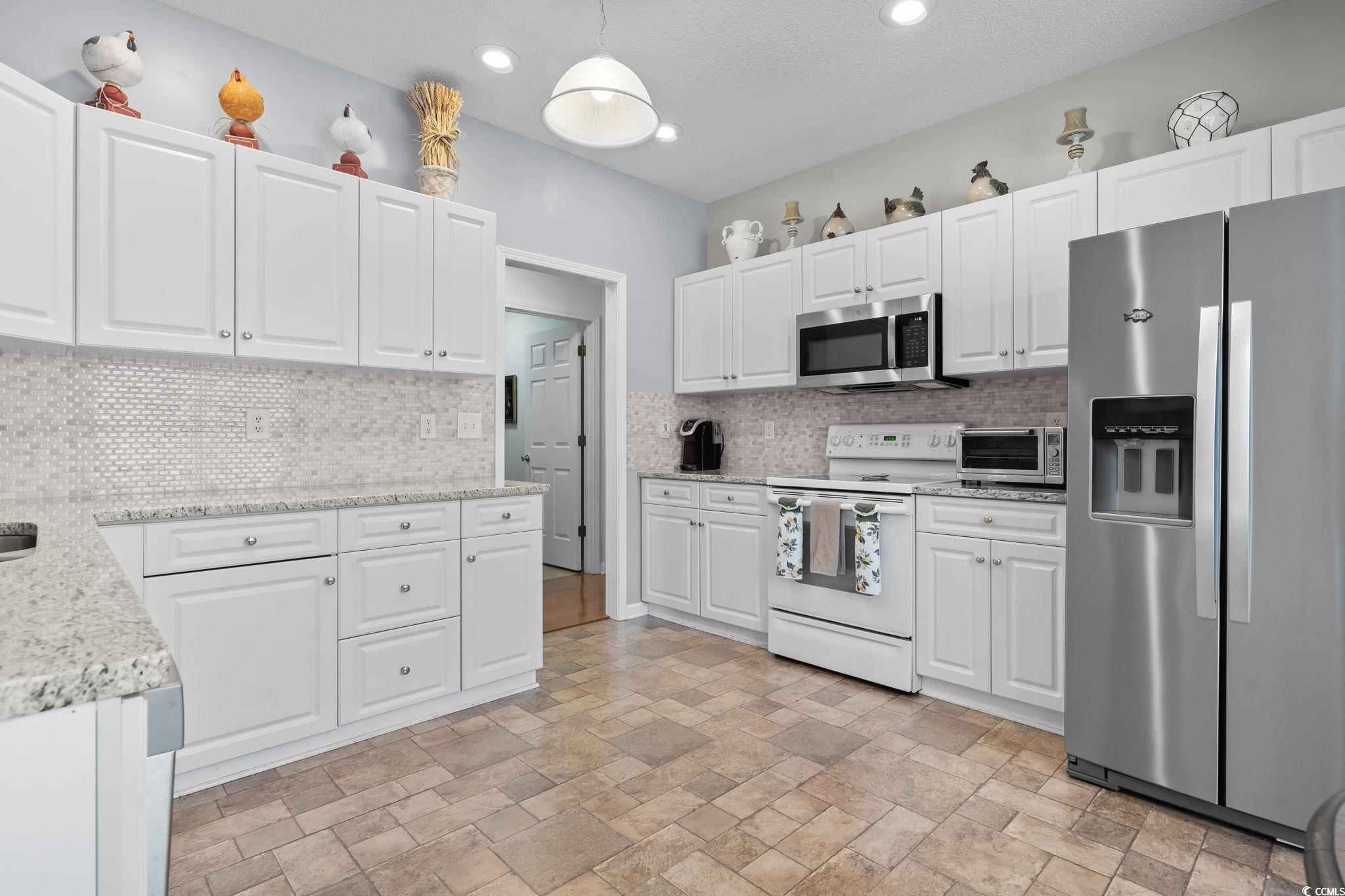 5077 Capulet Circle Property Photo 14