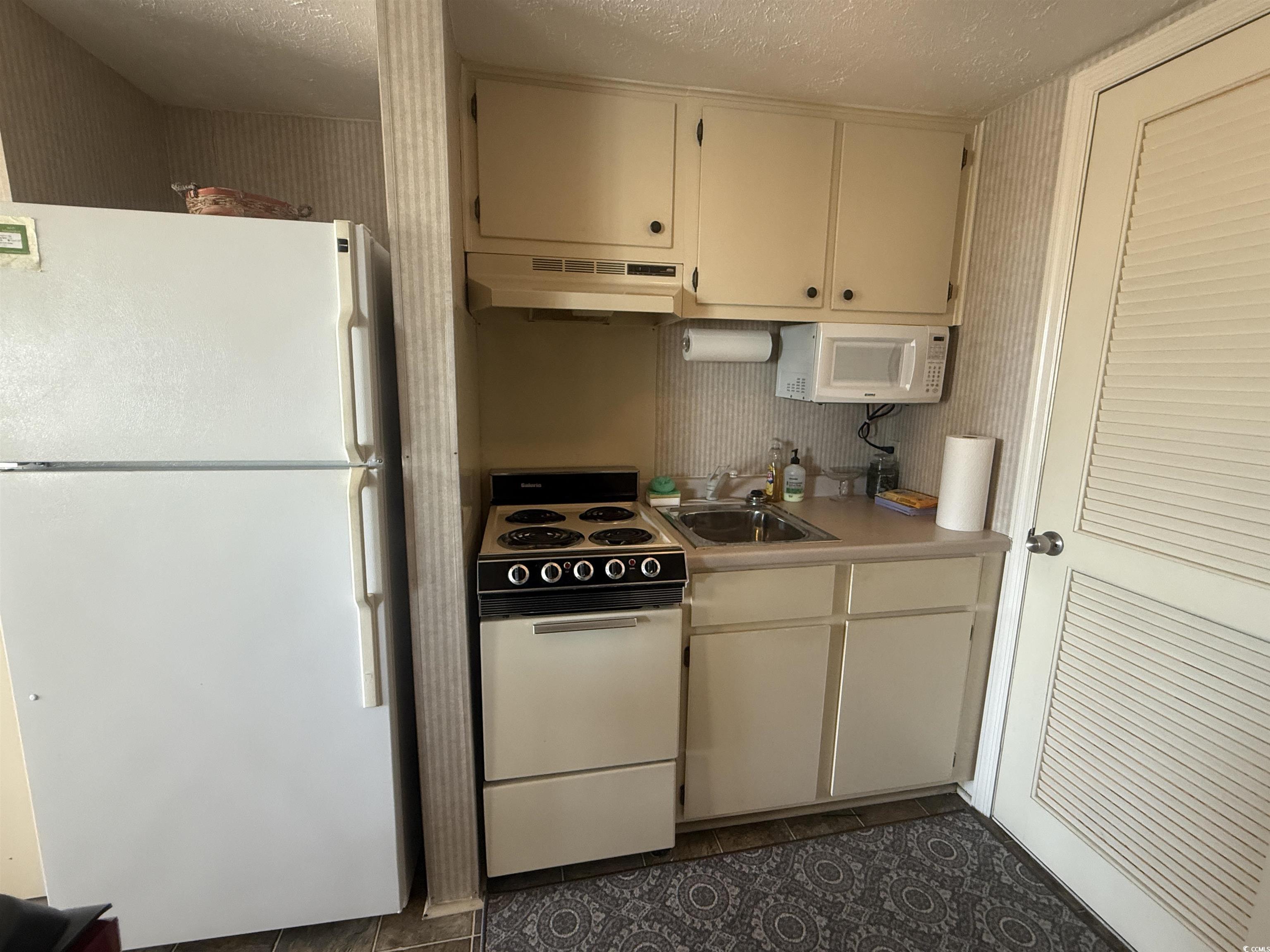 2708 S Ocean Blvd. S Property Photo 9