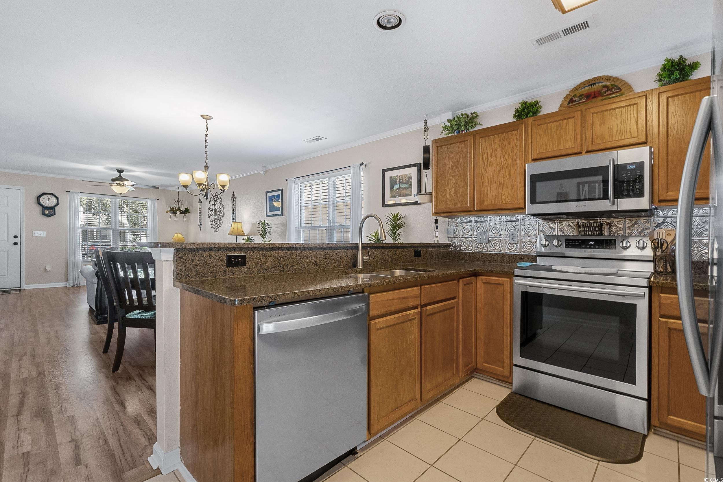 813 Silvercrest Dr. Property Photo 10
