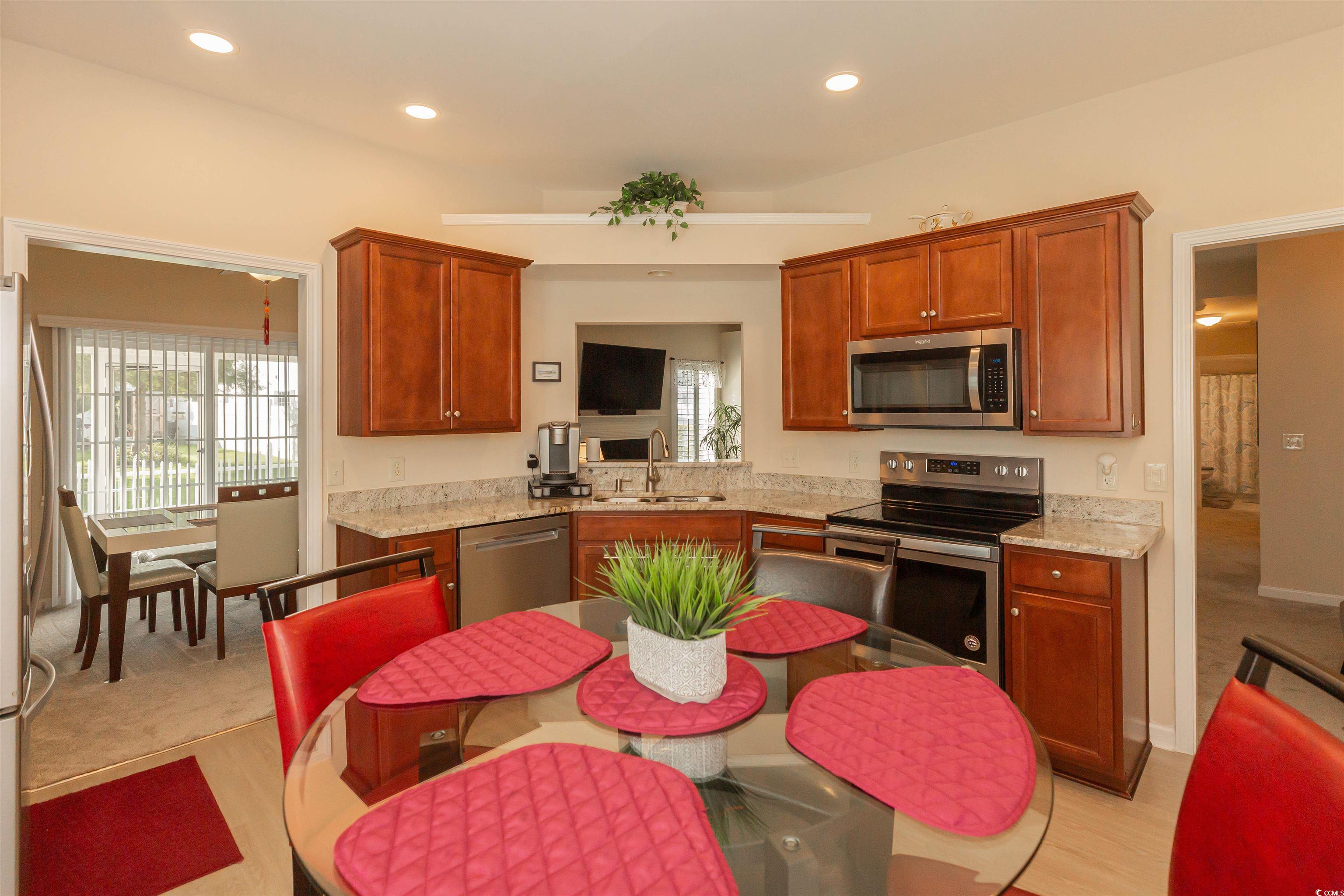 724 Alexis Dr. Property Photo 30