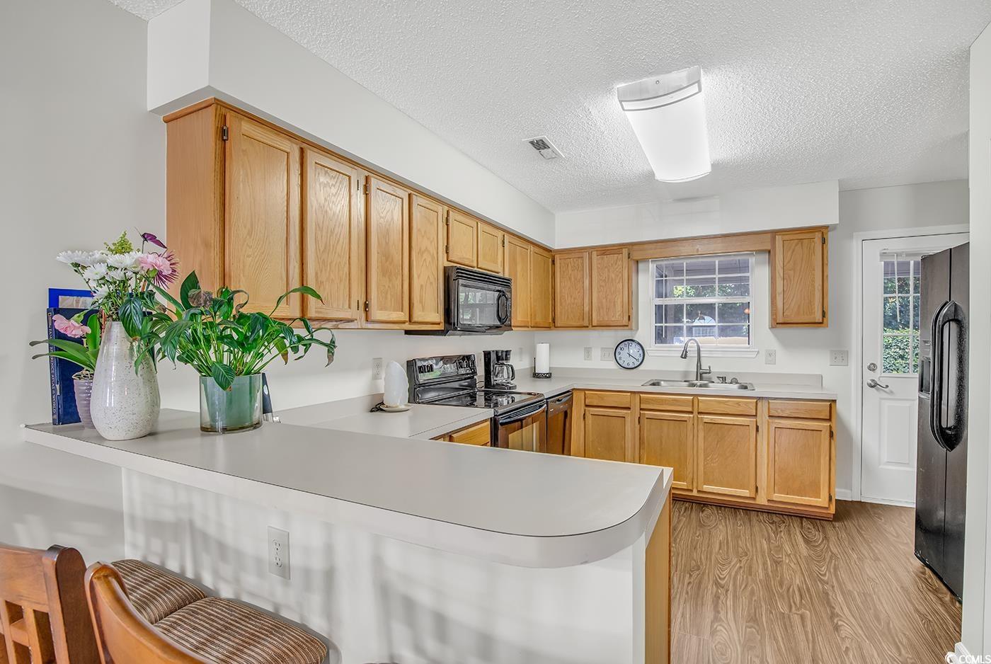 4293 Parkway Ln. Property Photo 9