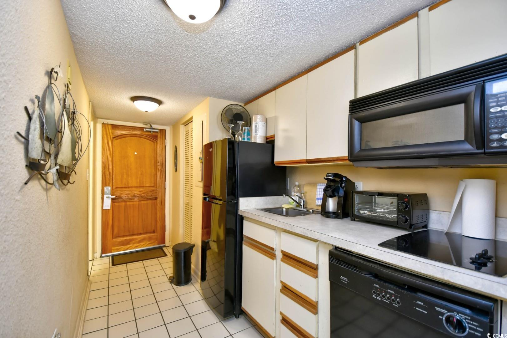 9550 Shore Dr. Property Photo 14