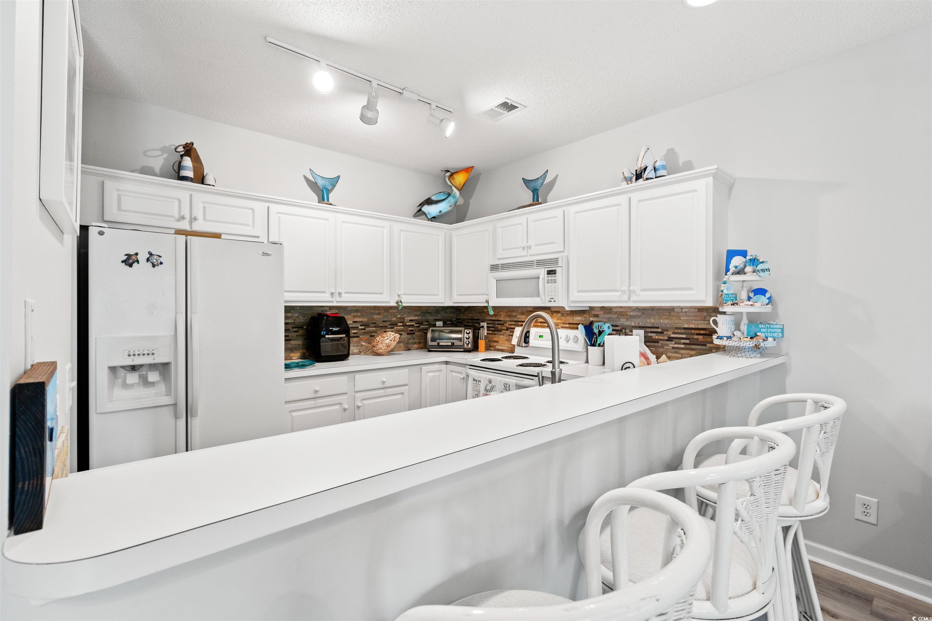 1058 Sea Mountain Hwy. Property Photo 6