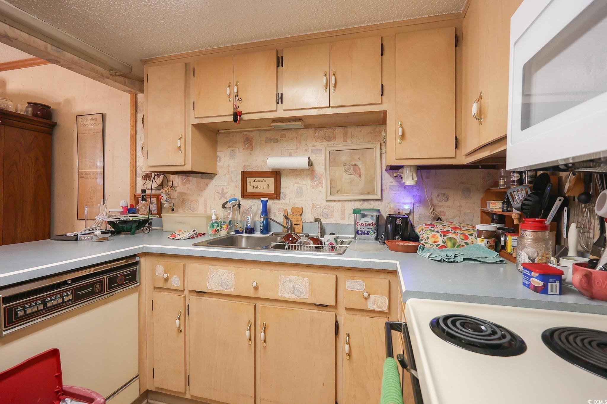312 73rd Ave. N Property Photo 5