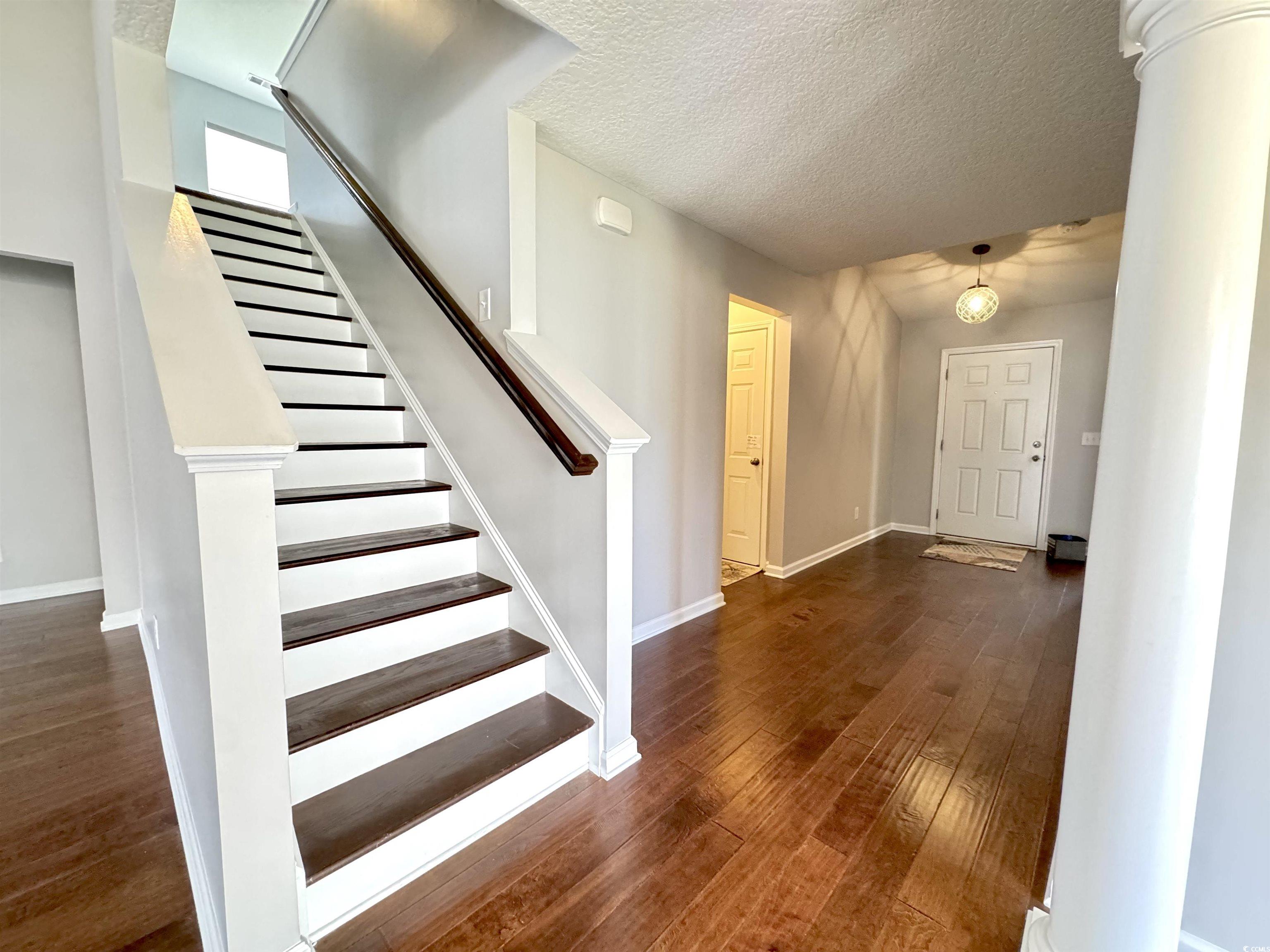 556 Cedar Lakes Dr. Property Photo 11