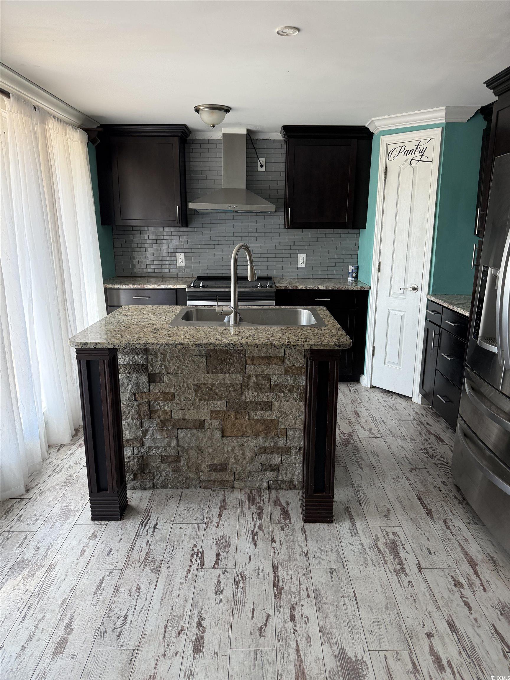 2670 Tanga Ln. Property Photo 2