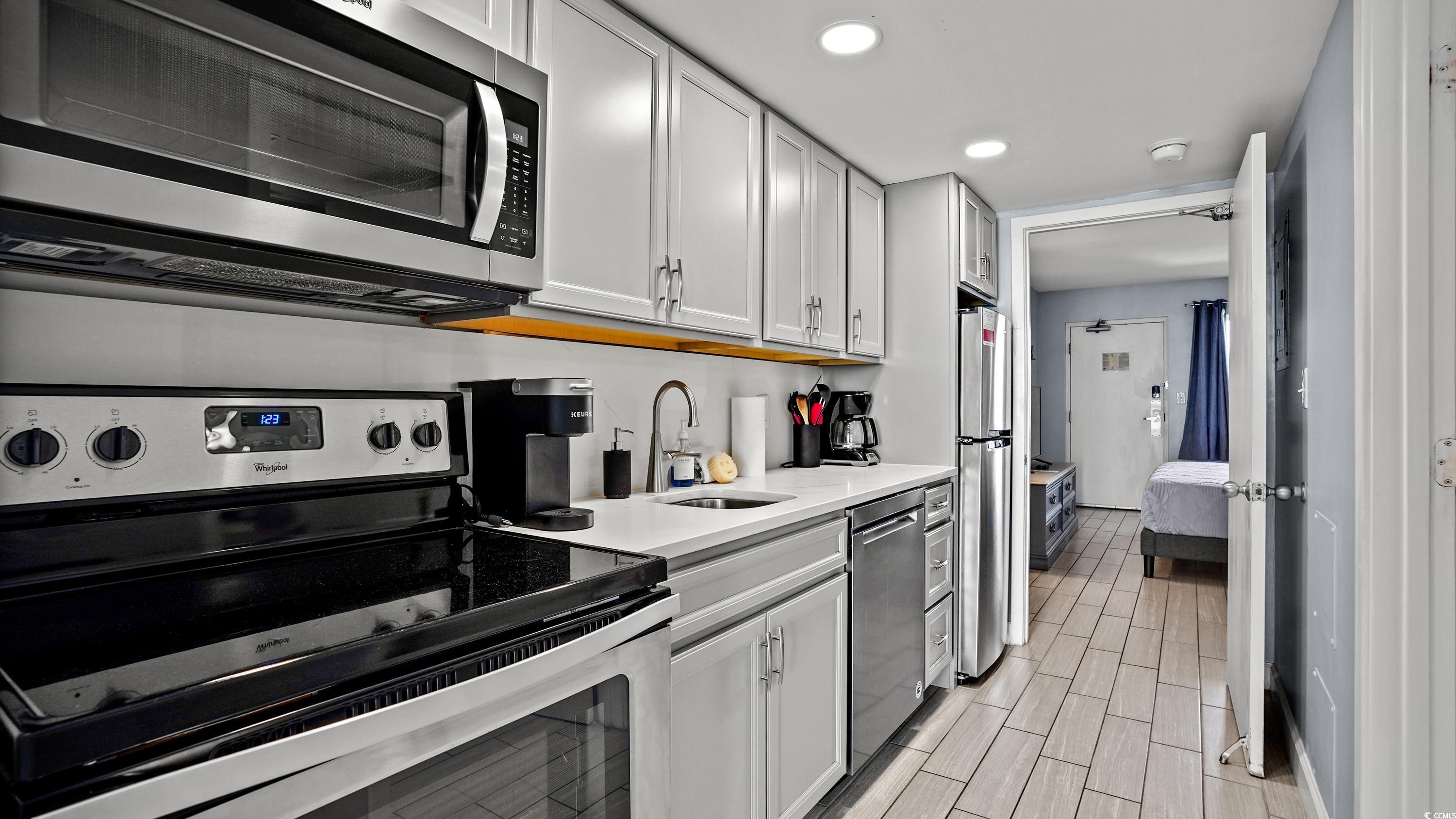 2000 N Ocean Blvd. Property Photo 10