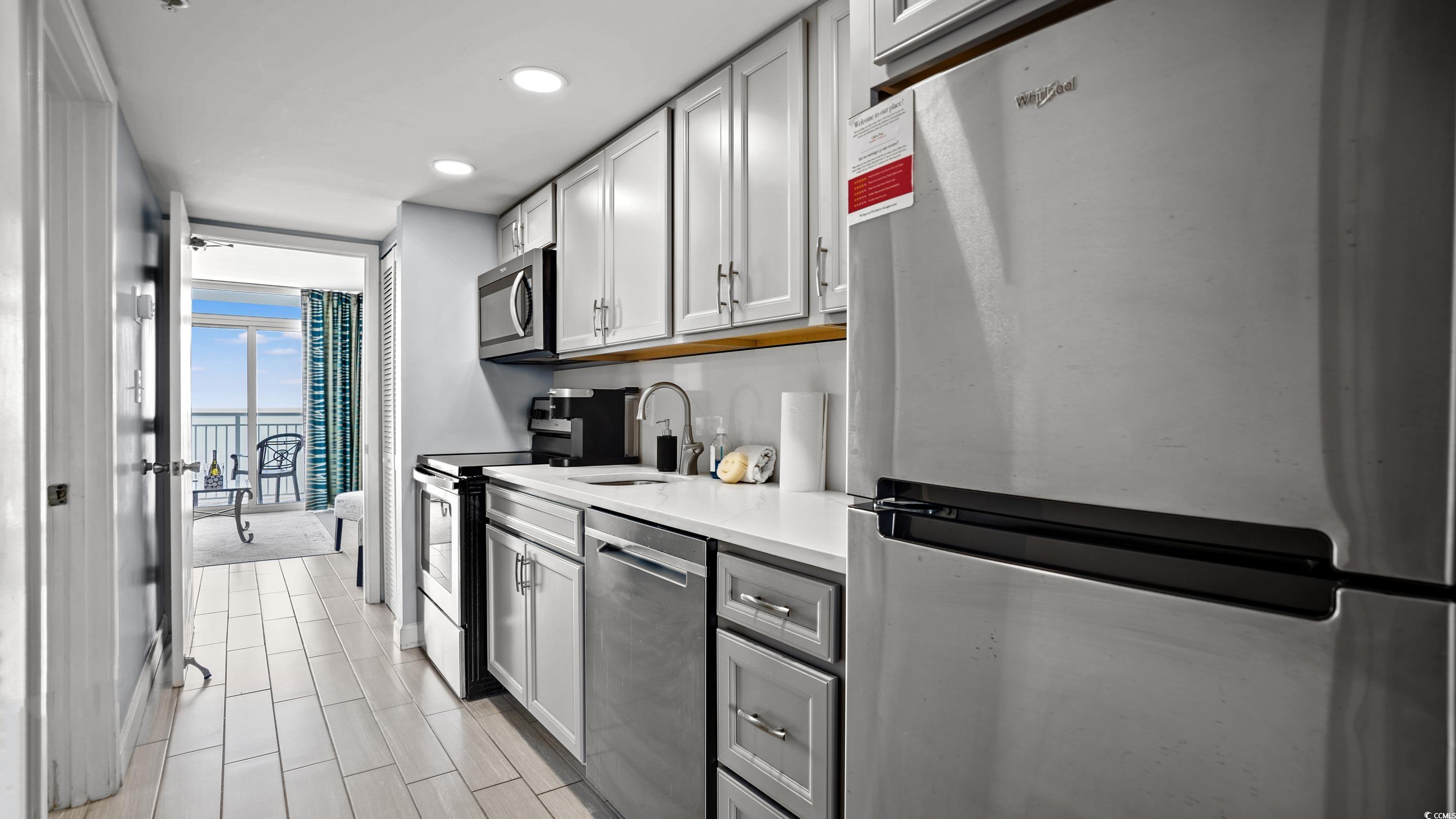 2000 N Ocean Blvd. Property Photo 11