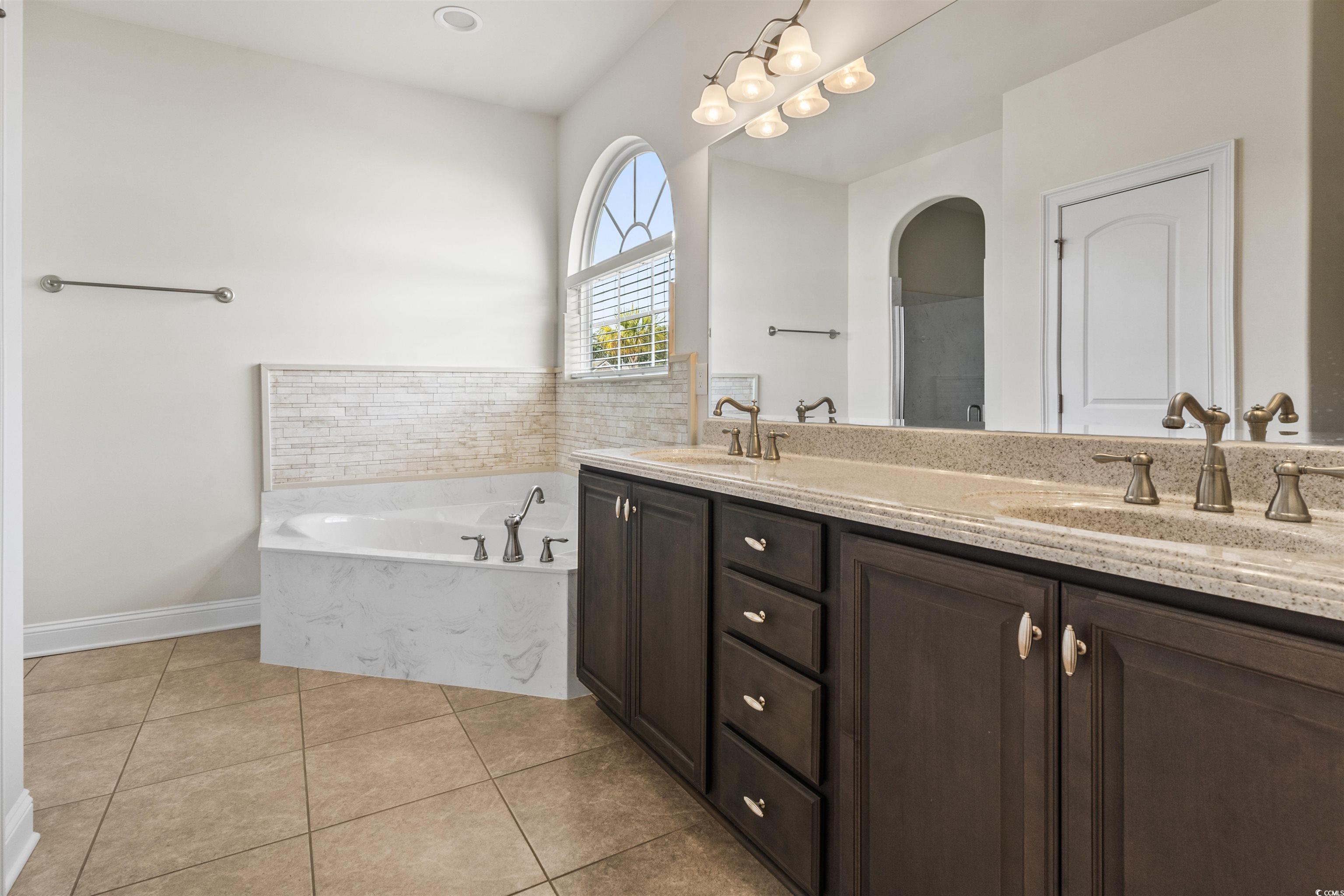 654 Evers Loop Property Photo 17