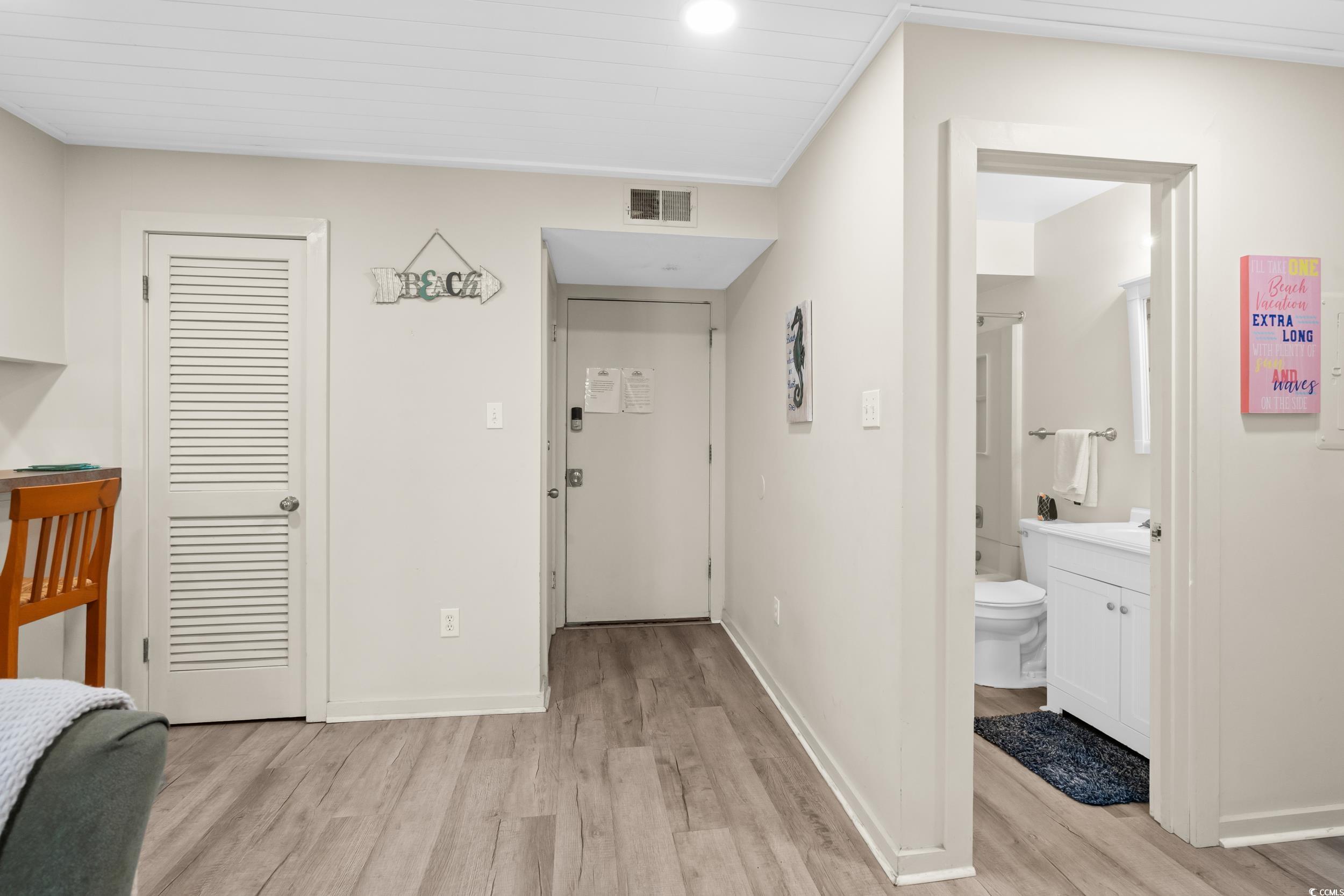 9661 Shore Dr. Property Photo 14