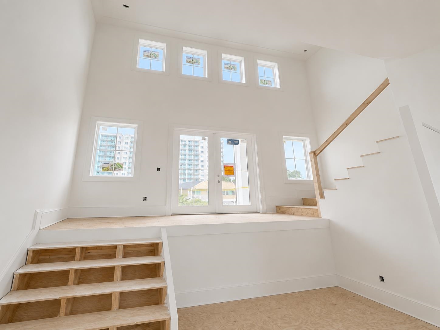 4710 Surf St. Property Photo 3
