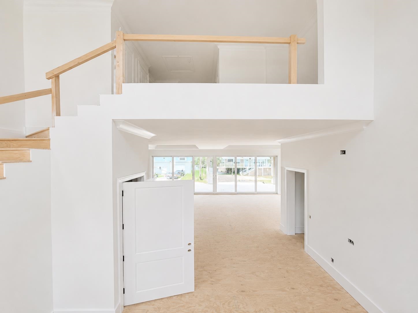 4710 Surf St. Property Photo 5