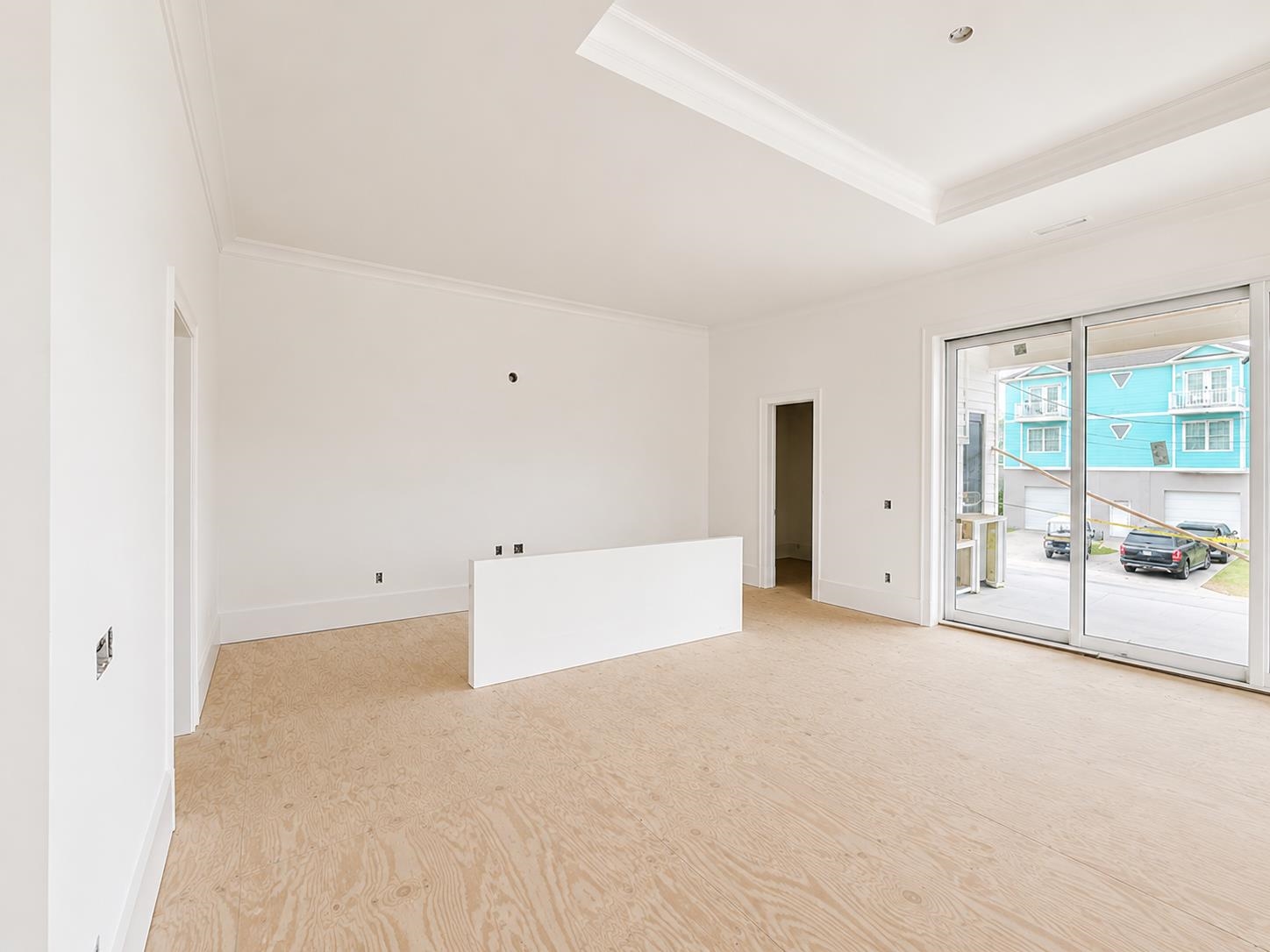 4710 Surf St. Property Photo 6