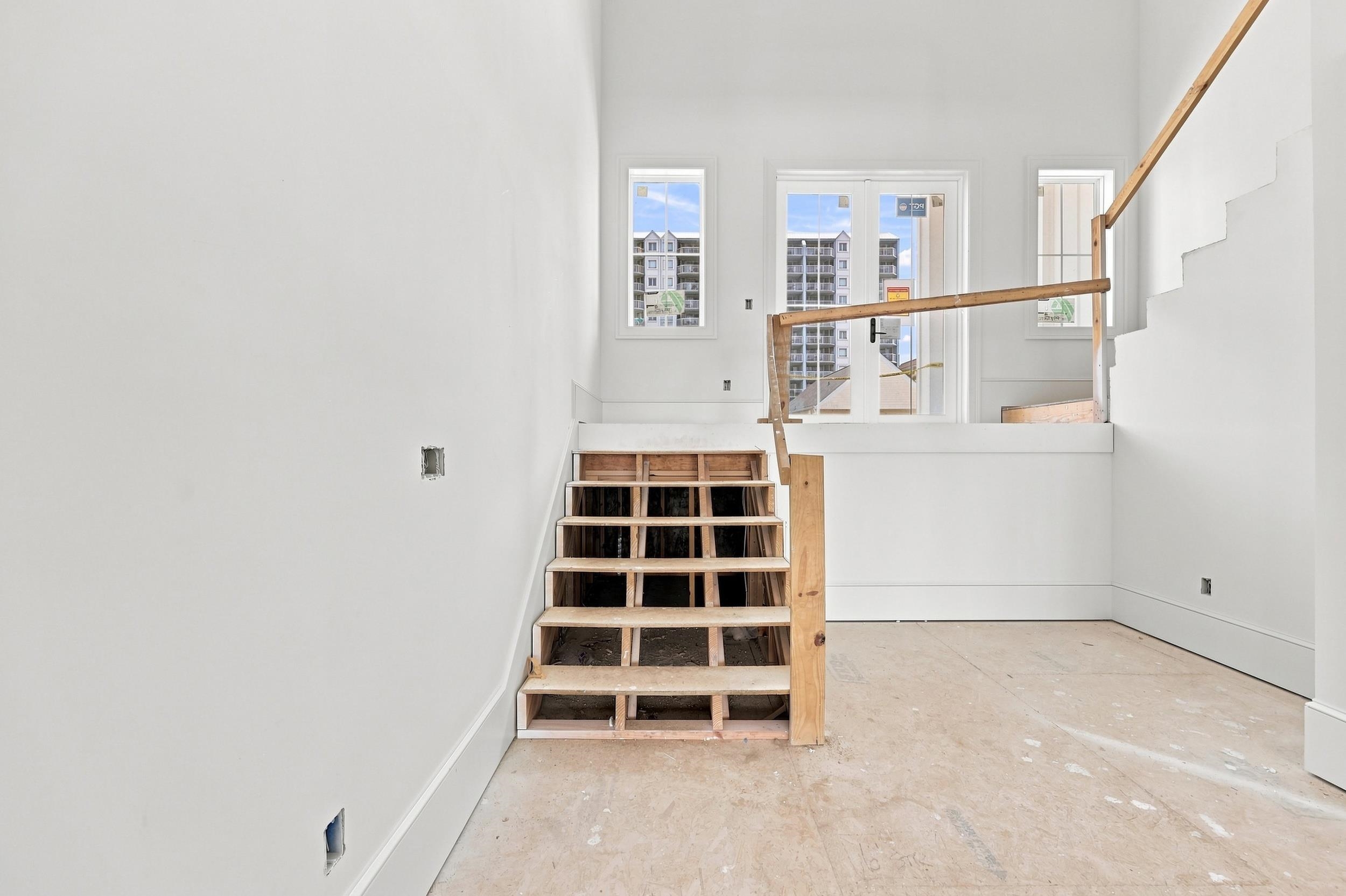 4710 Surf St. Property Photo 33