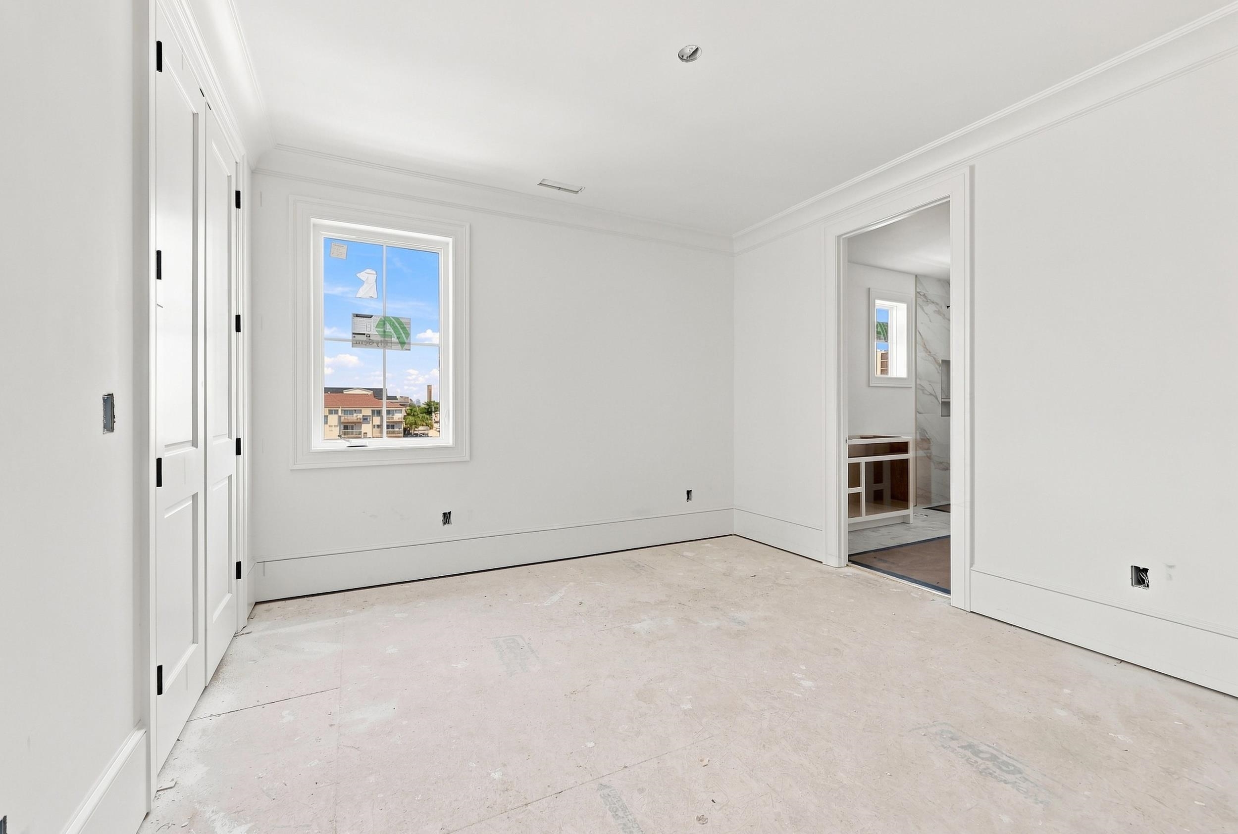 4710 Surf St. Property Photo 38