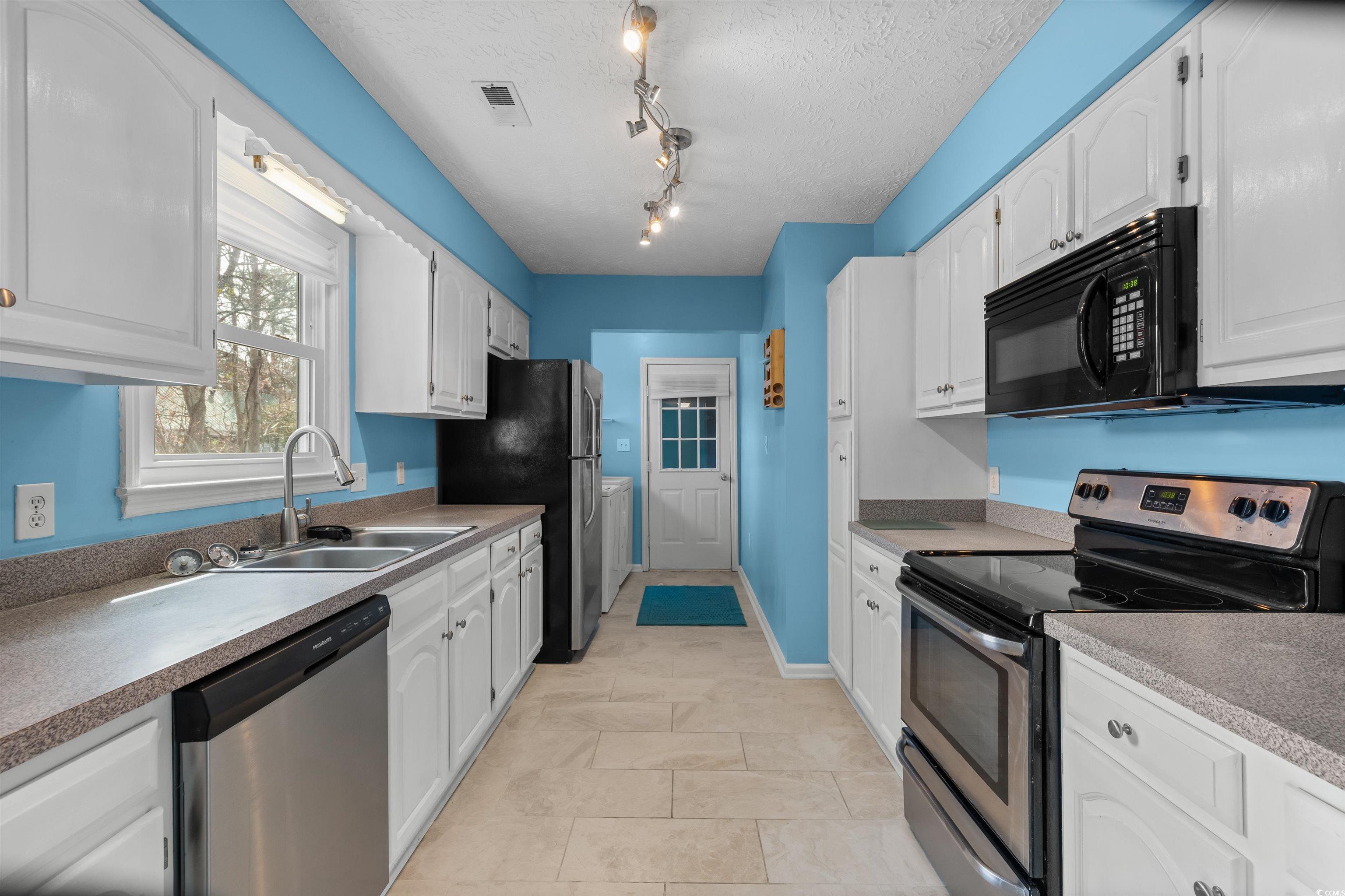 614 Cavandish Dr. Property Photo 13