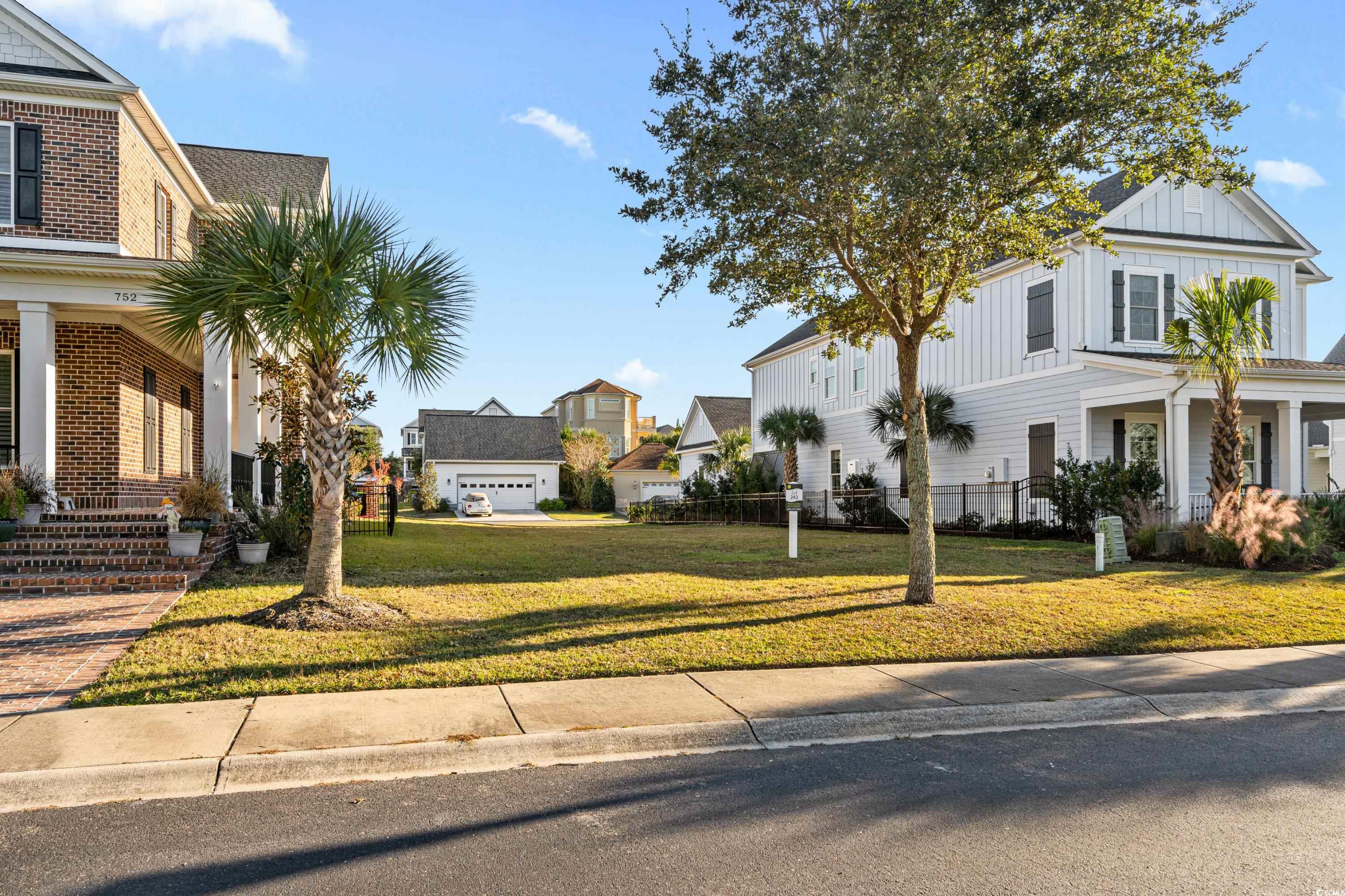 748 Crystal Water Way Property Photo 4