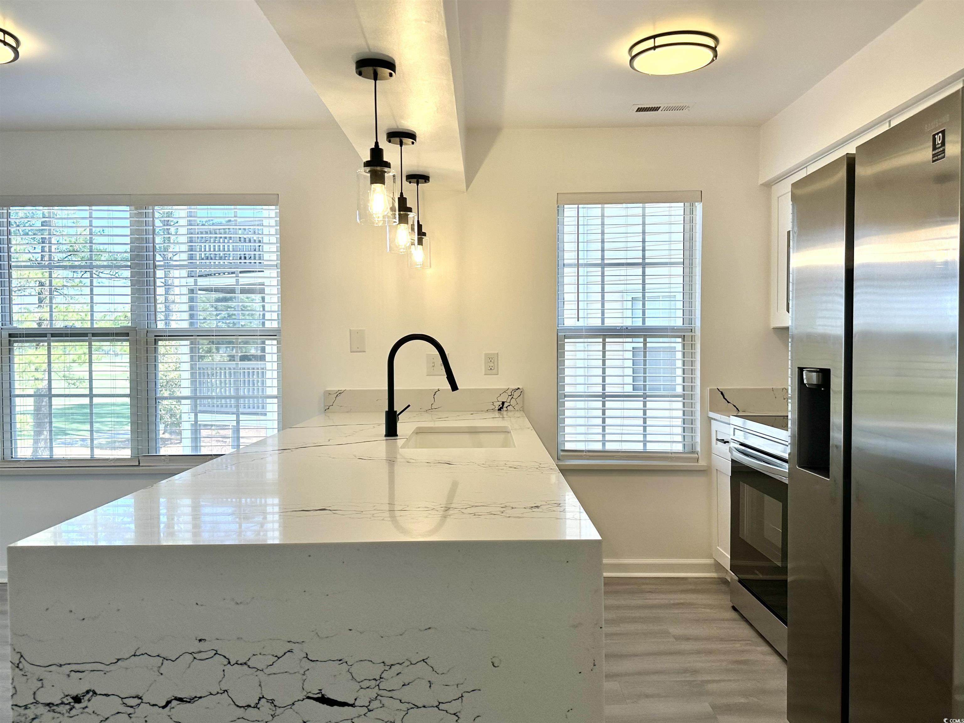 5000 Windsor Green Way Property Photo 7