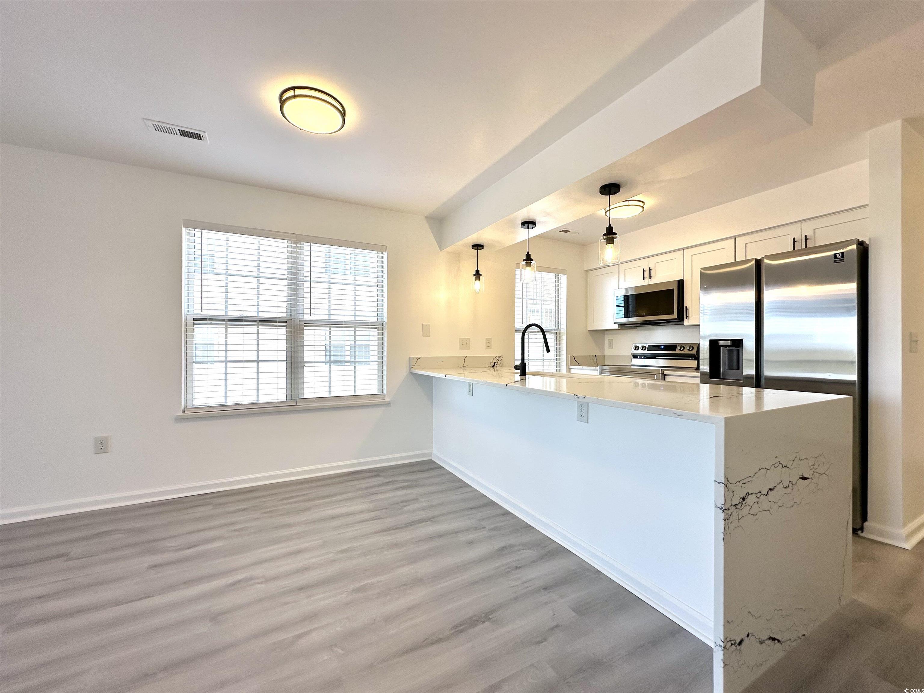 5000 Windsor Green Way Property Photo 10