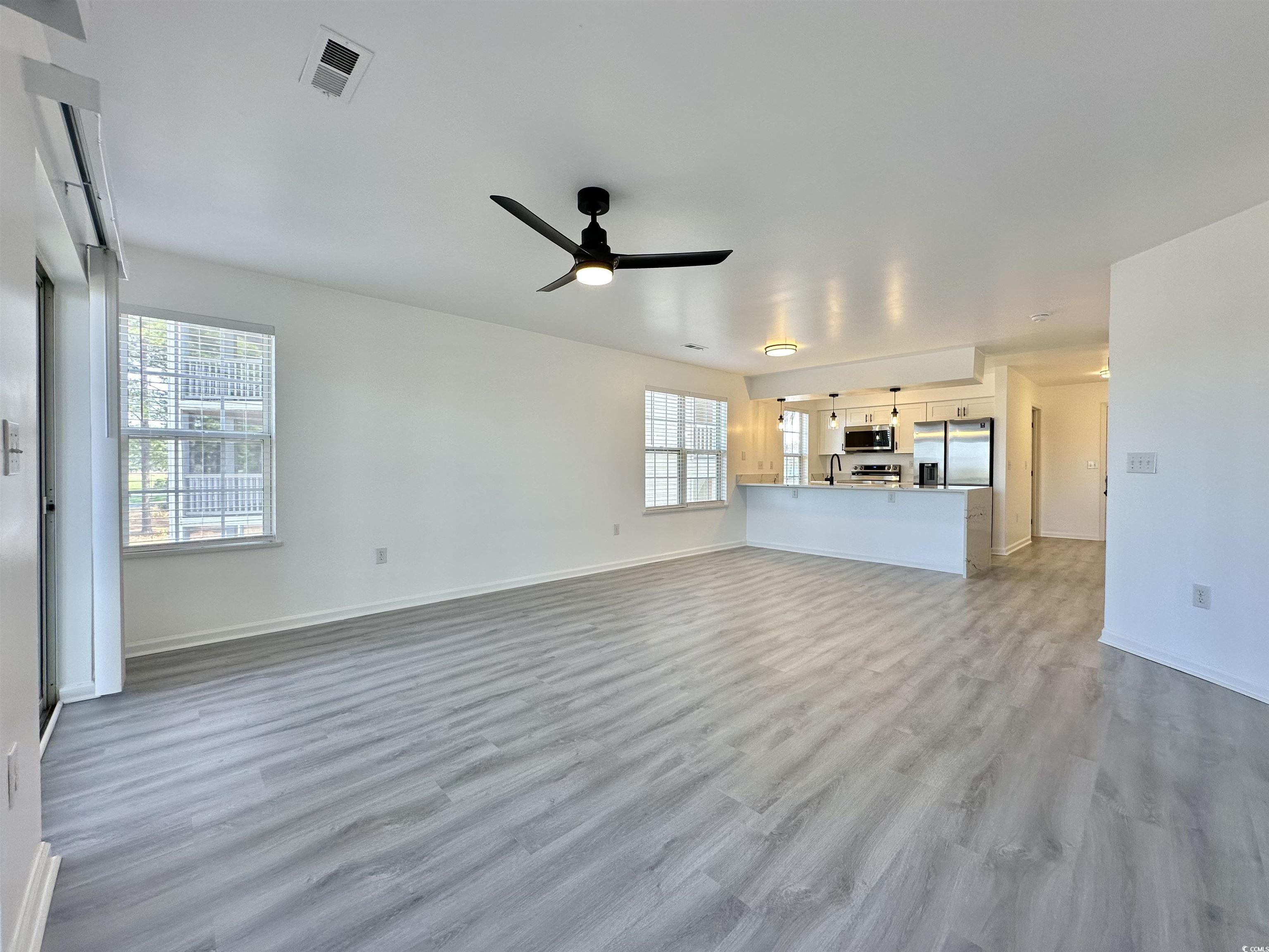 5000 Windsor Green Way Property Photo 17