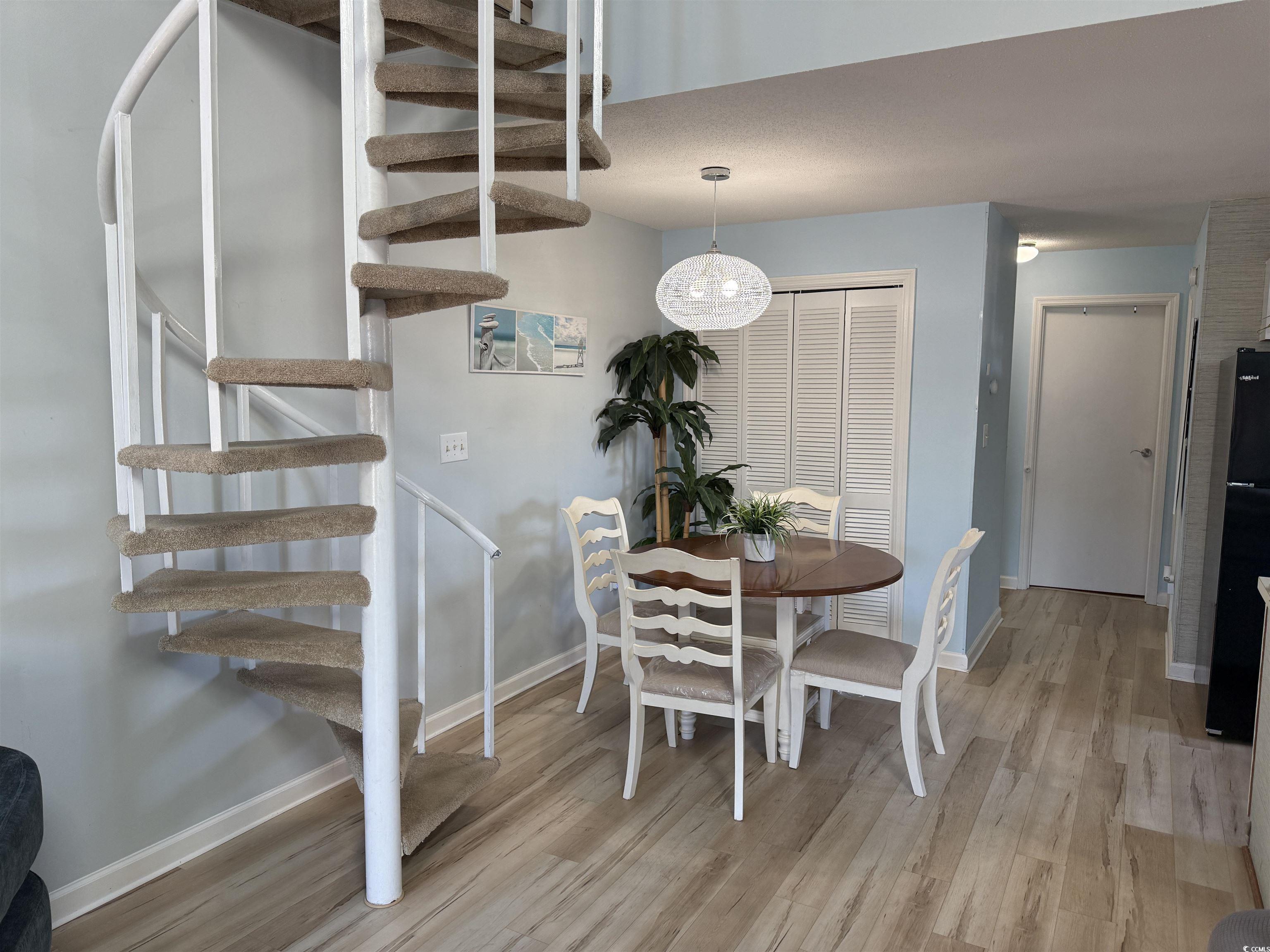 1890 Colony Dr. Property Photo 9