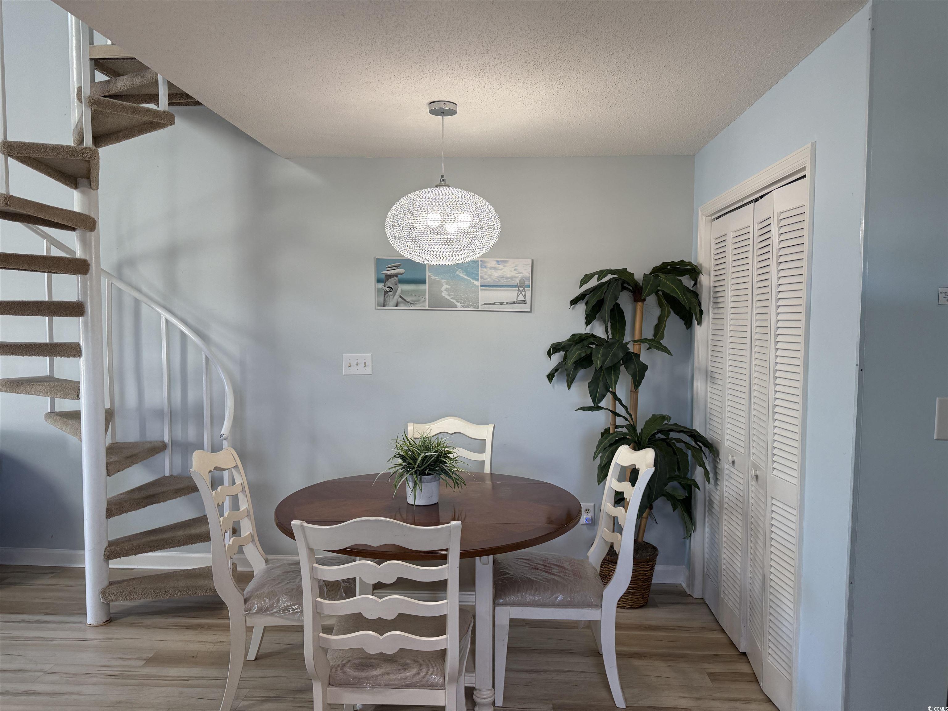 1890 Colony Dr. Property Photo 12