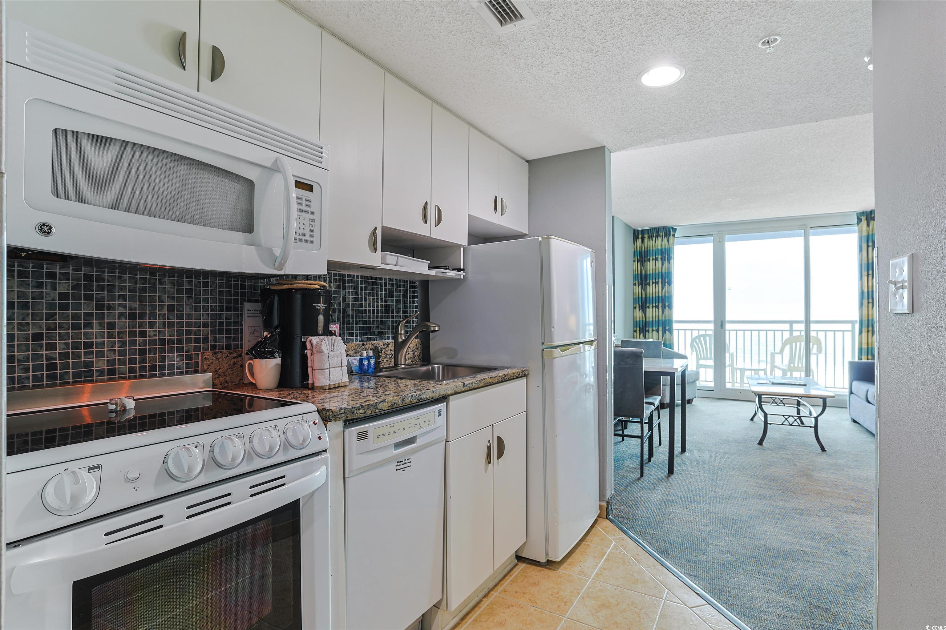 300 N Ocean Blvd. Property Photo 9