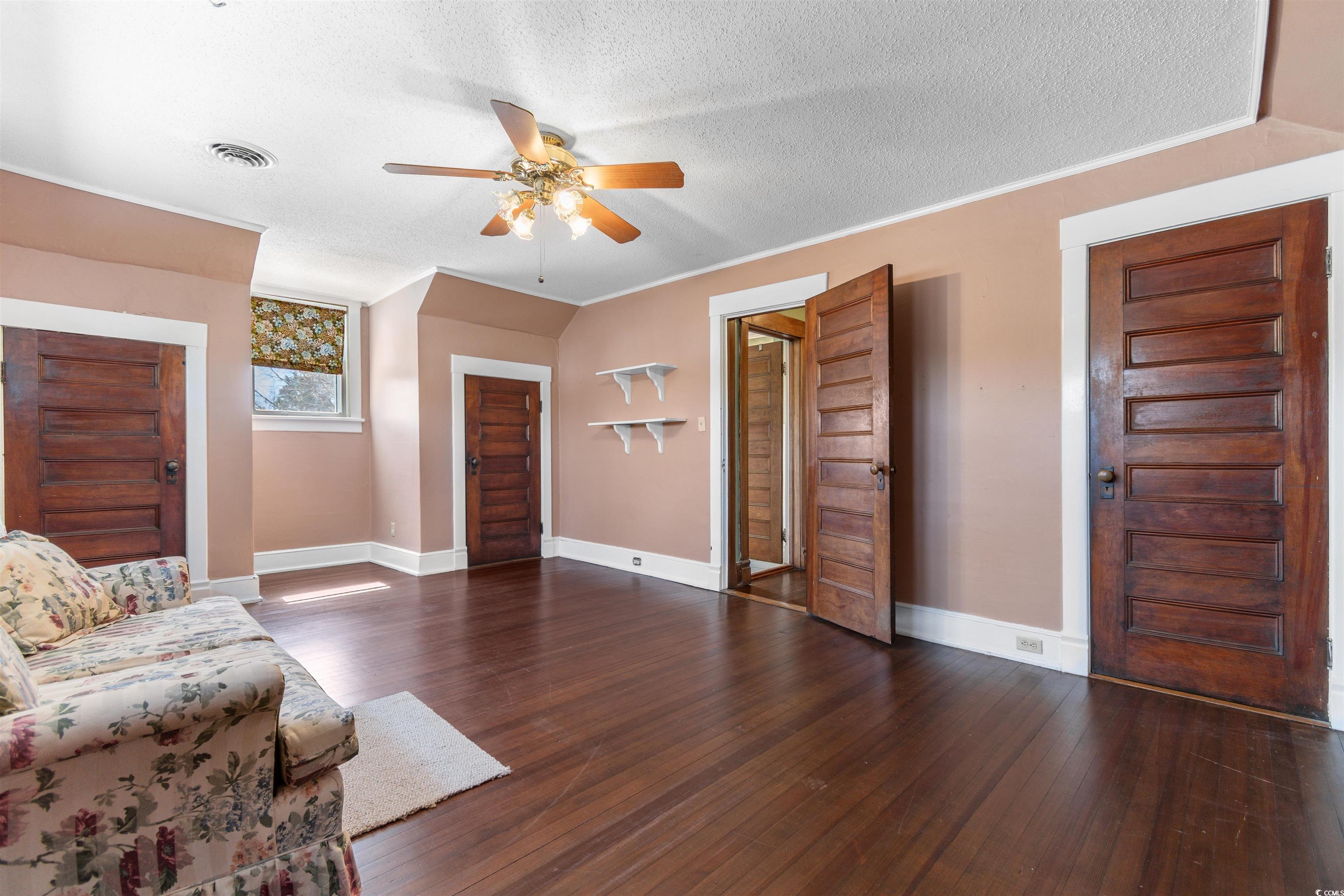 112 S Rosemary Ave. Property Photo 27
