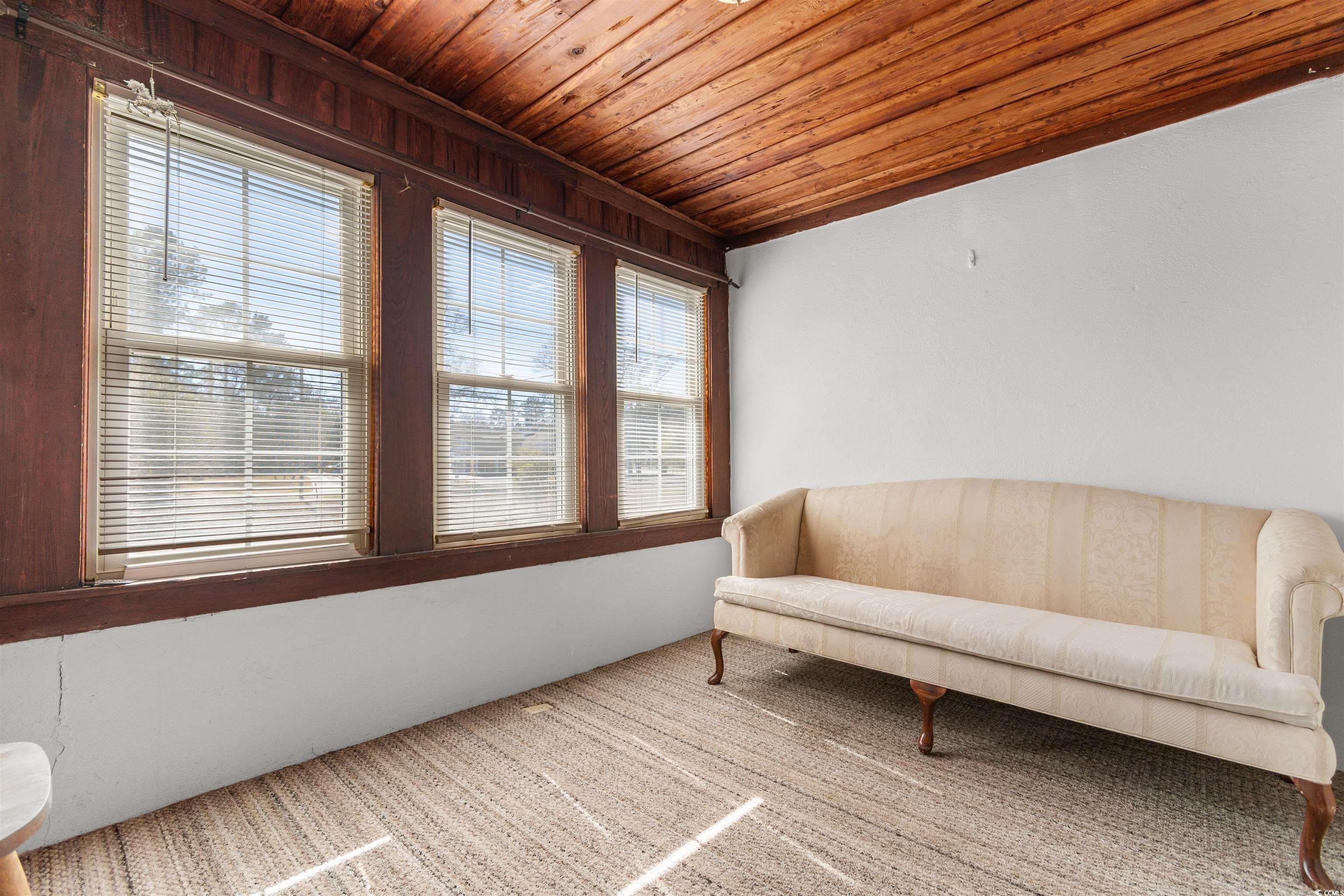 112 S Rosemary Ave. Property Photo 32
