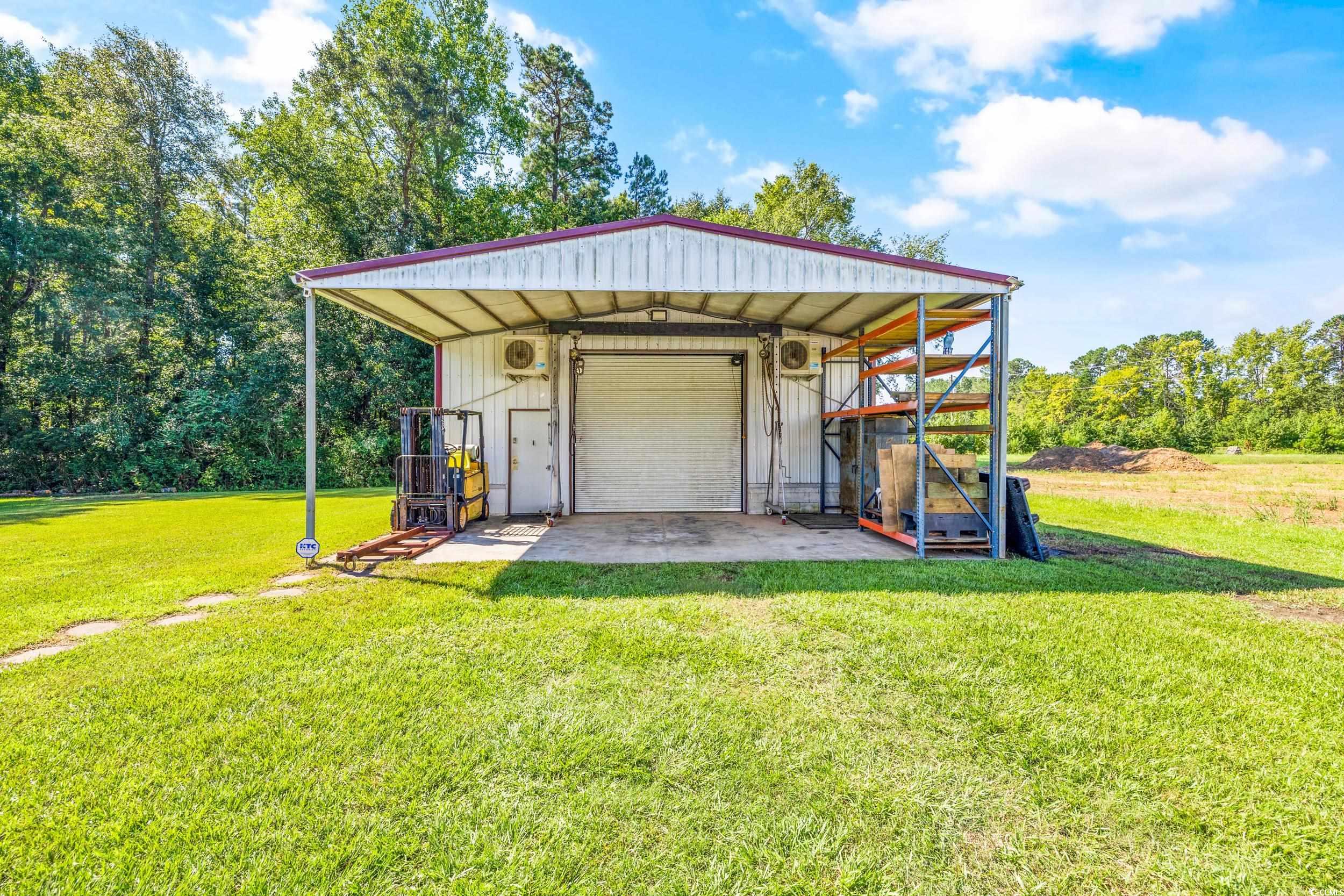 2070 Harris Short Cut Rd. Property Photo 4