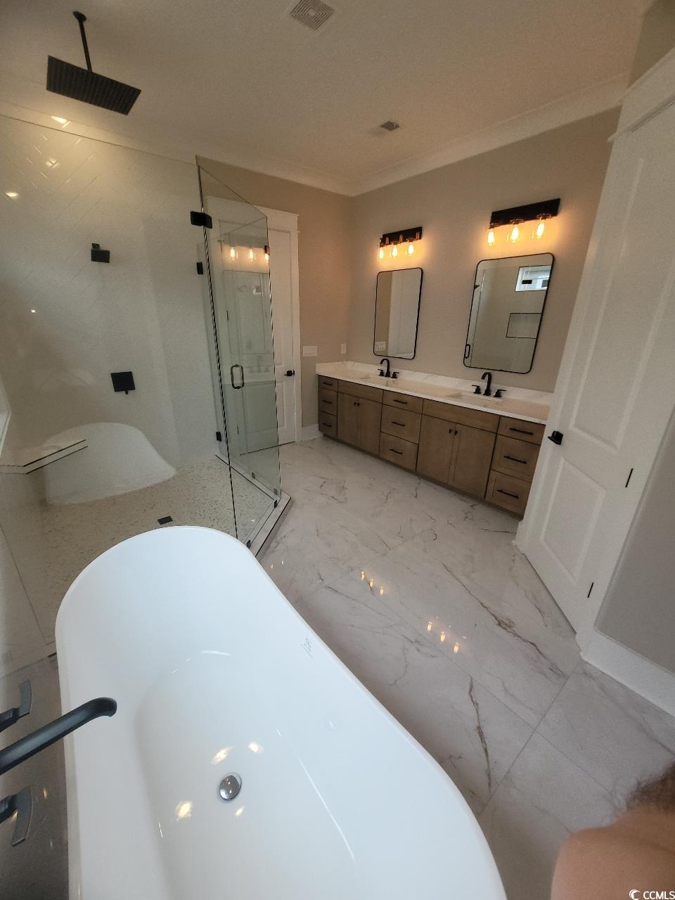 5023 Middleton View Dr. Property Photo 5