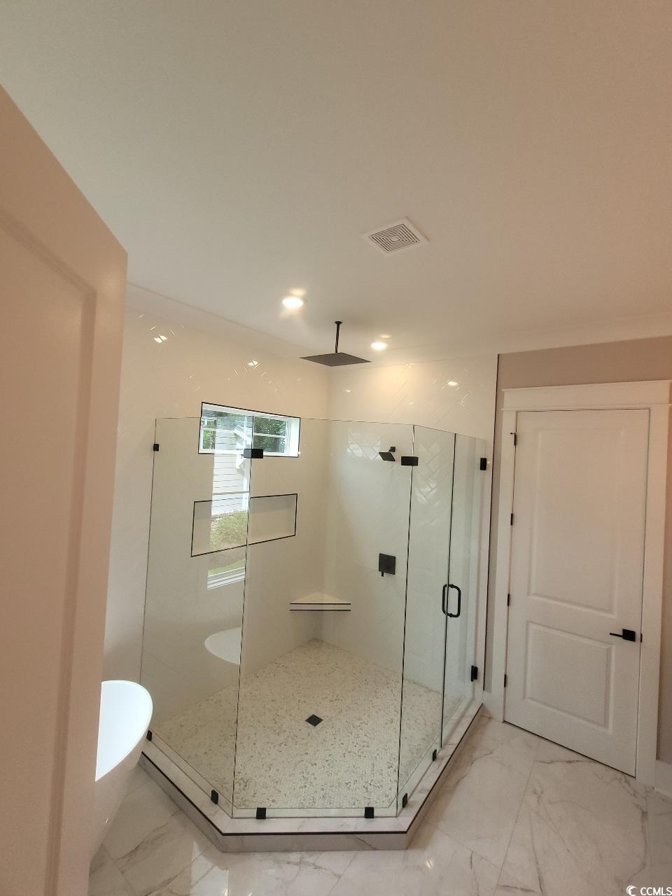 5023 Middleton View Dr. Property Photo 6