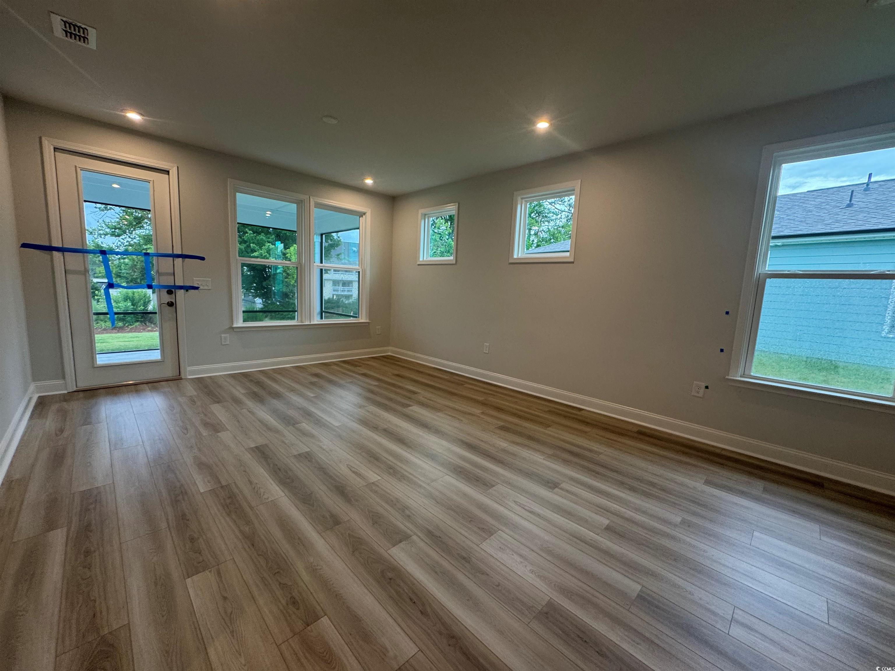 1229 Lady Bird Way Property Photo 5