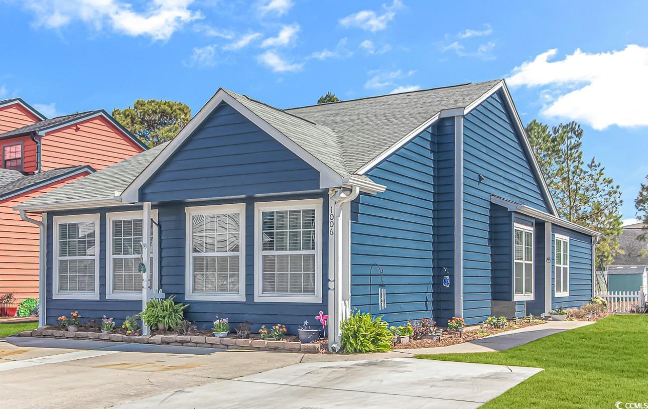 Lake Homes Real Estate Listings Main Image