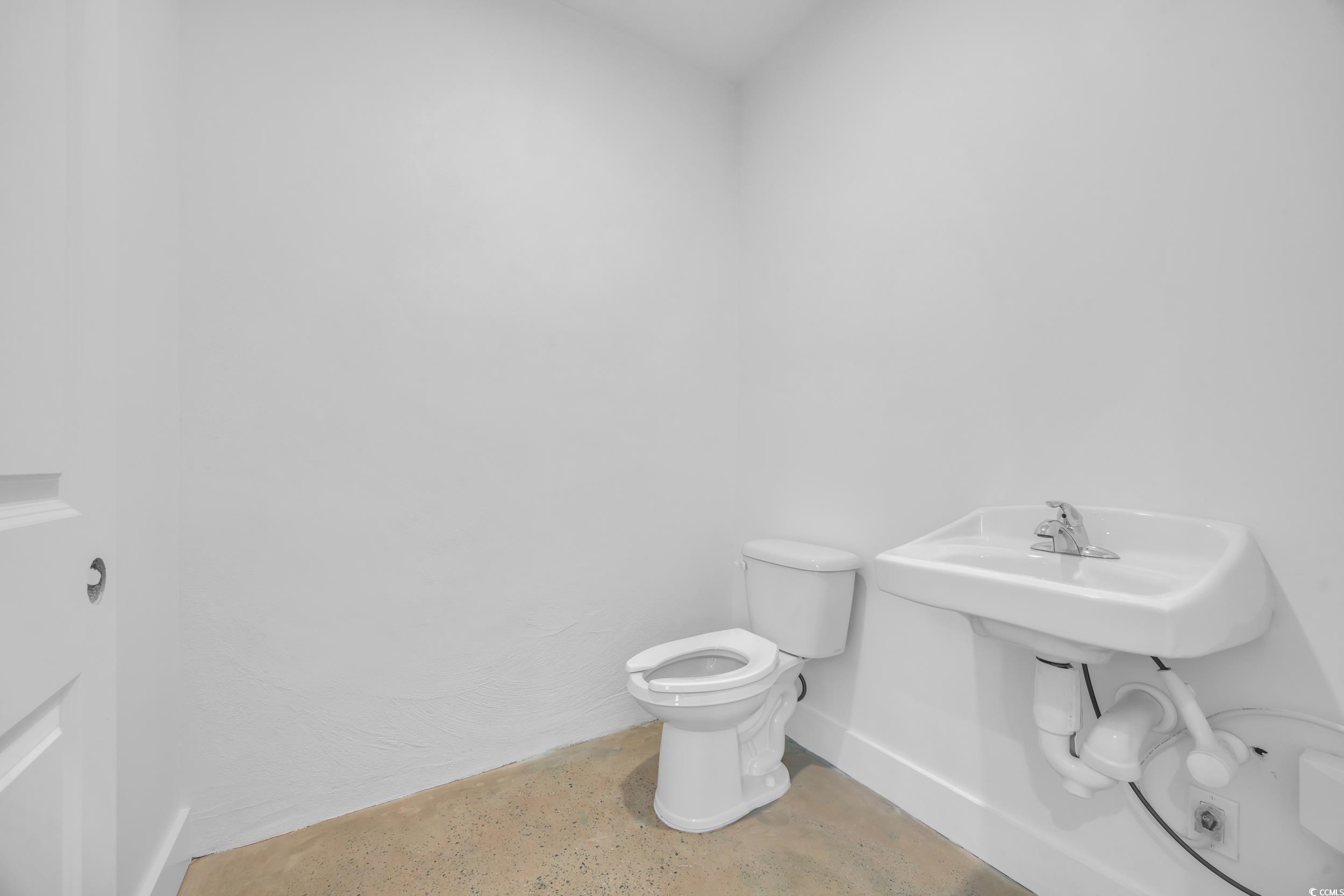 718 Front St. Property Photo 7