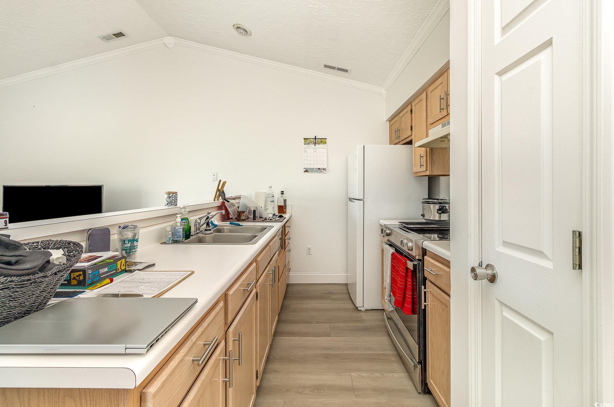 597 Blue River Ct. Property Photo 8