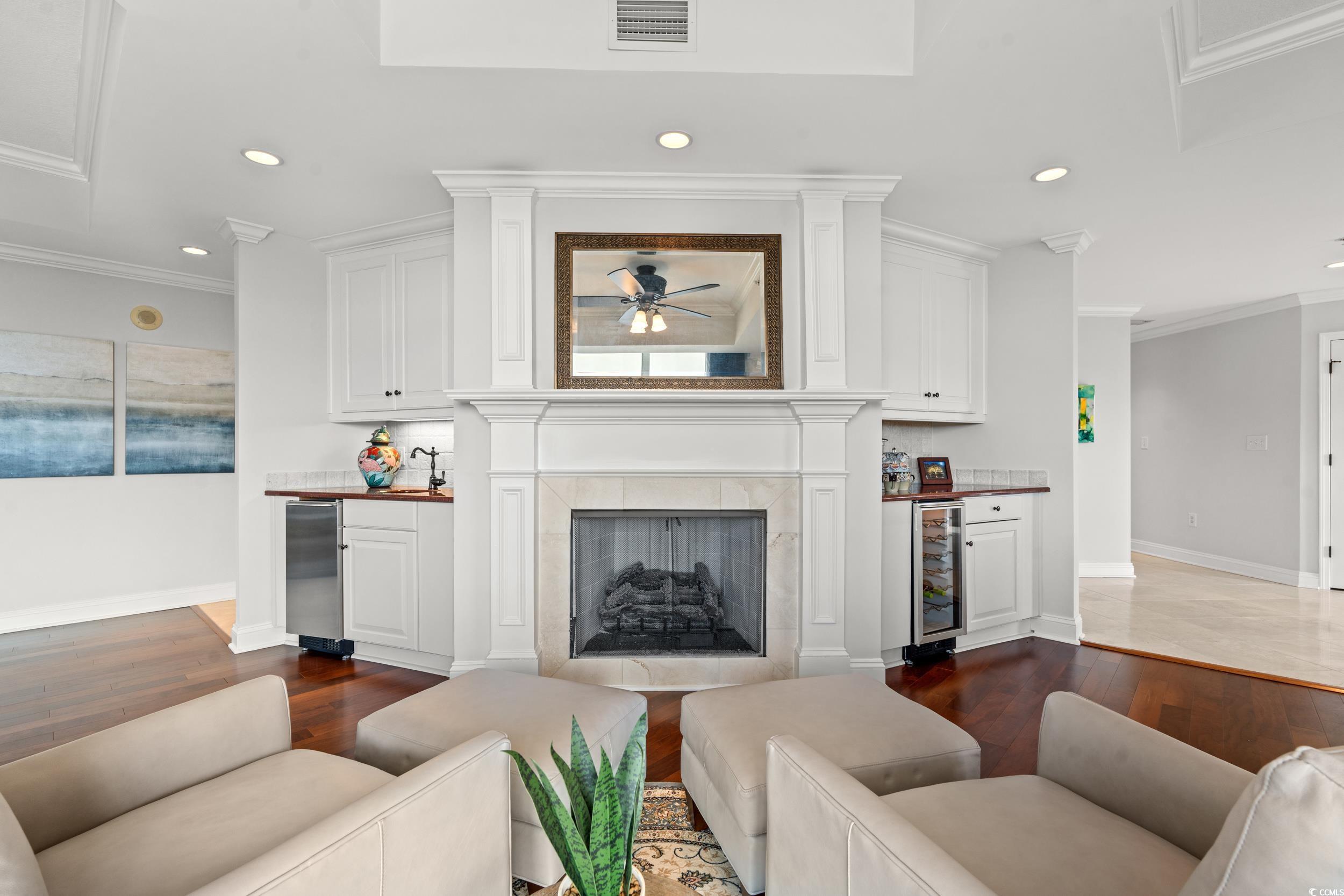 9547 Edgerton Dr. Property Photo 5