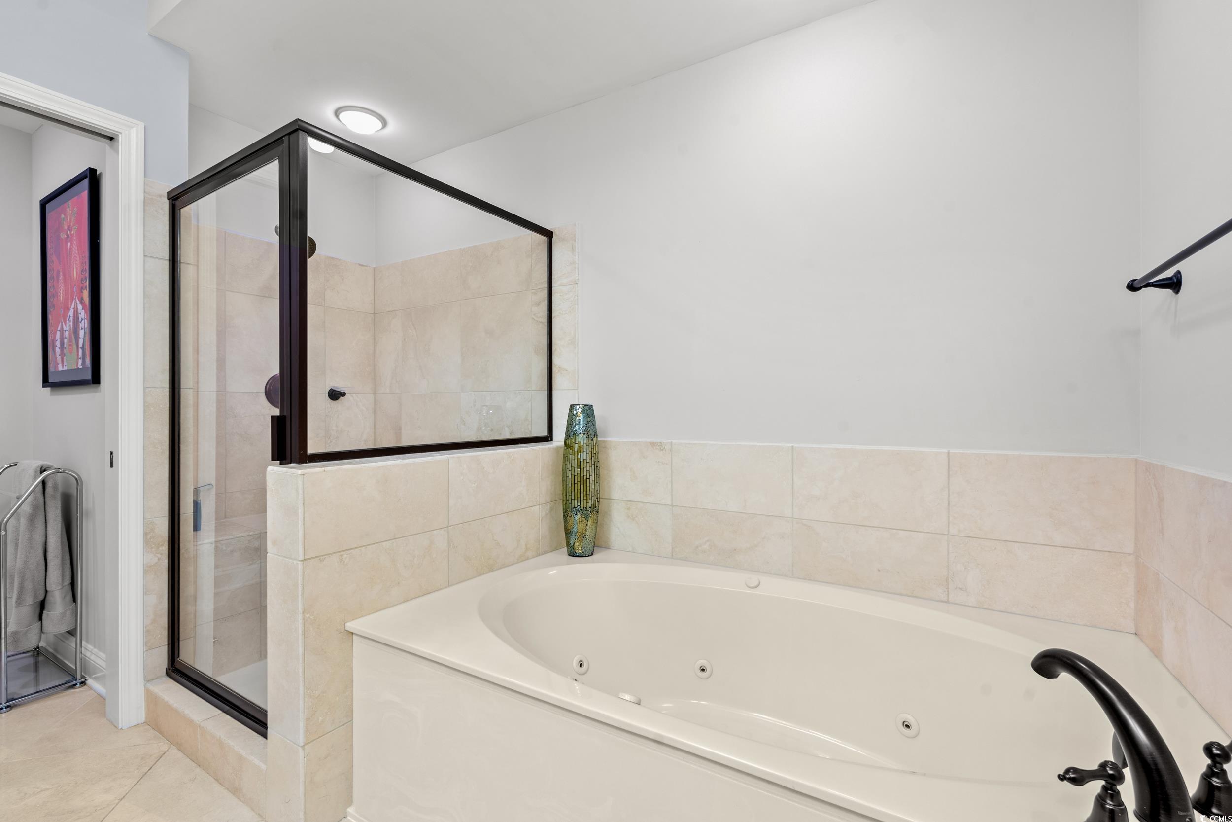 9547 Edgerton Dr. Property Photo 21